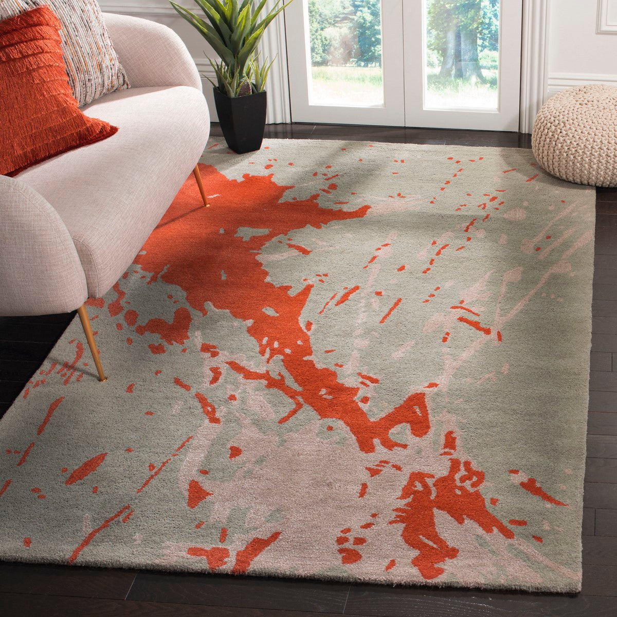 Elegant Transitional Soho Hand-Tufted Wool and Viscose Square Rug for Modern & Traditional Homes