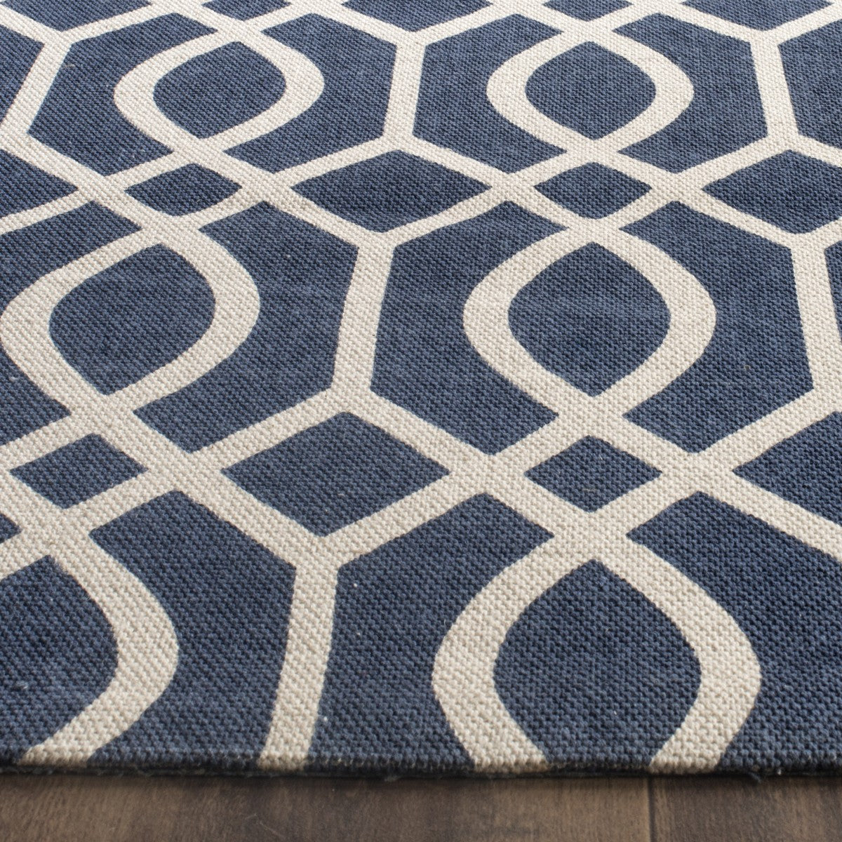 Artisan-Crafted Cedar Cotton Pile Hand-Loomed Rectangle Rug for Modern Homes