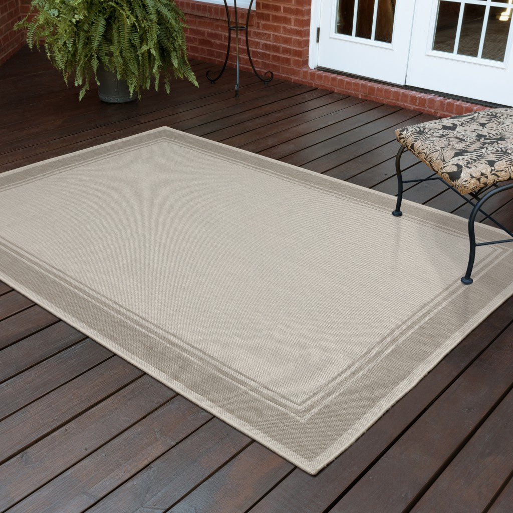 Durable Gray and Ivory Polypropylene Outdoor Rug for Indoor & Outdoor Use