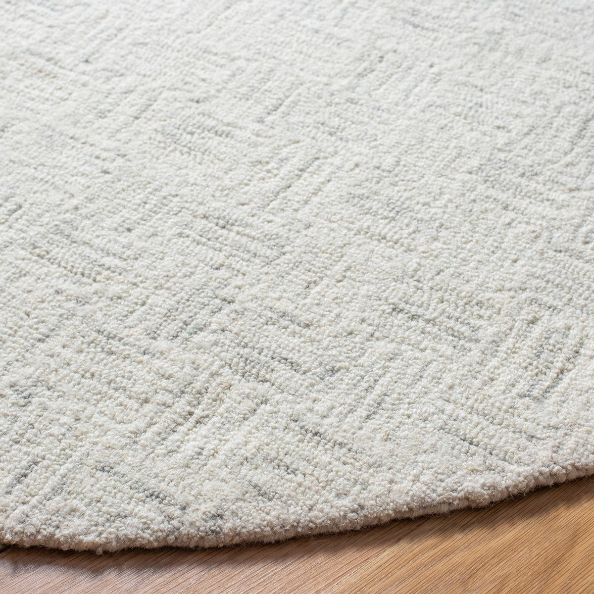 Luxurious Indian-Made Hand Tufted 100% Wool Pile Micro-Loop Rug for Any Space