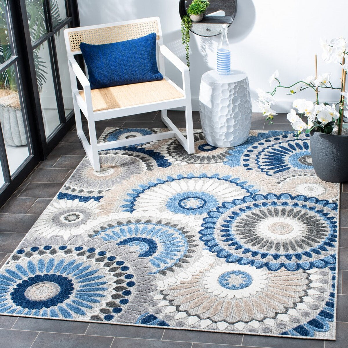 Stylish and Durable Cabana 382 Power Loomed Polypropylene Indoor/Outdoor Rug