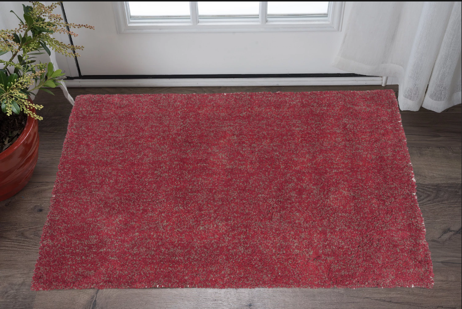 Exquisite Hand - Woven Round Area Rug with a Distinctive Red Heather Pattern for Adding Warmth and Artisan Touch to Any Room