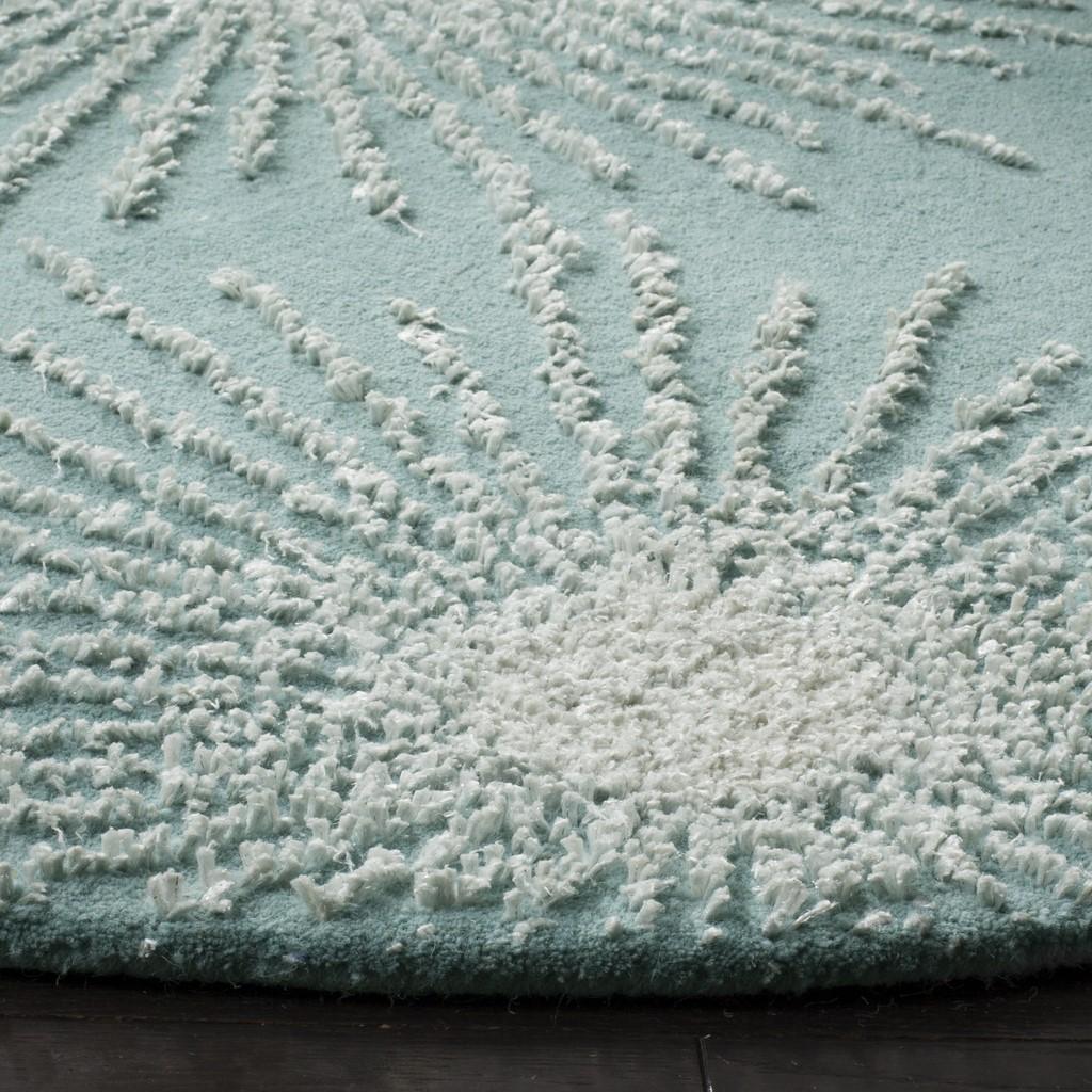 Soho Hand-Tufted Wool & Viscose Rug - Stunning Transitional Design for Modern and Classic Homes