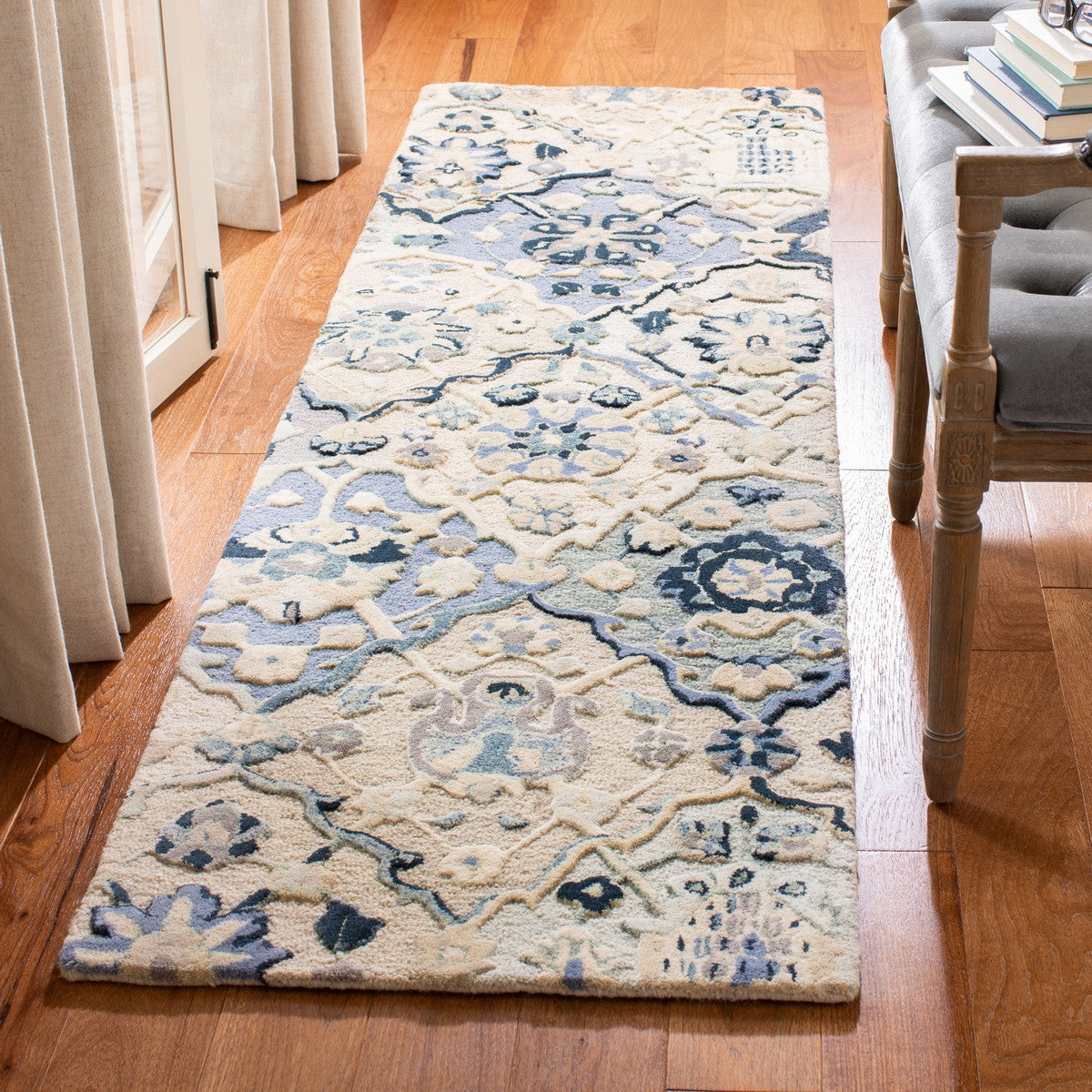 Exquisite Hand - Tufted Wool Area Rug with Opulent Indian Craftsmanship for Sophisticated Home Decor and Stylish Living Spaces