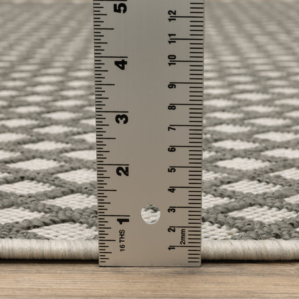 Stain-Resistant Geometric Beige Area Rug for Indoor and Outdoor Use - Ideal for Home and Family Spaces