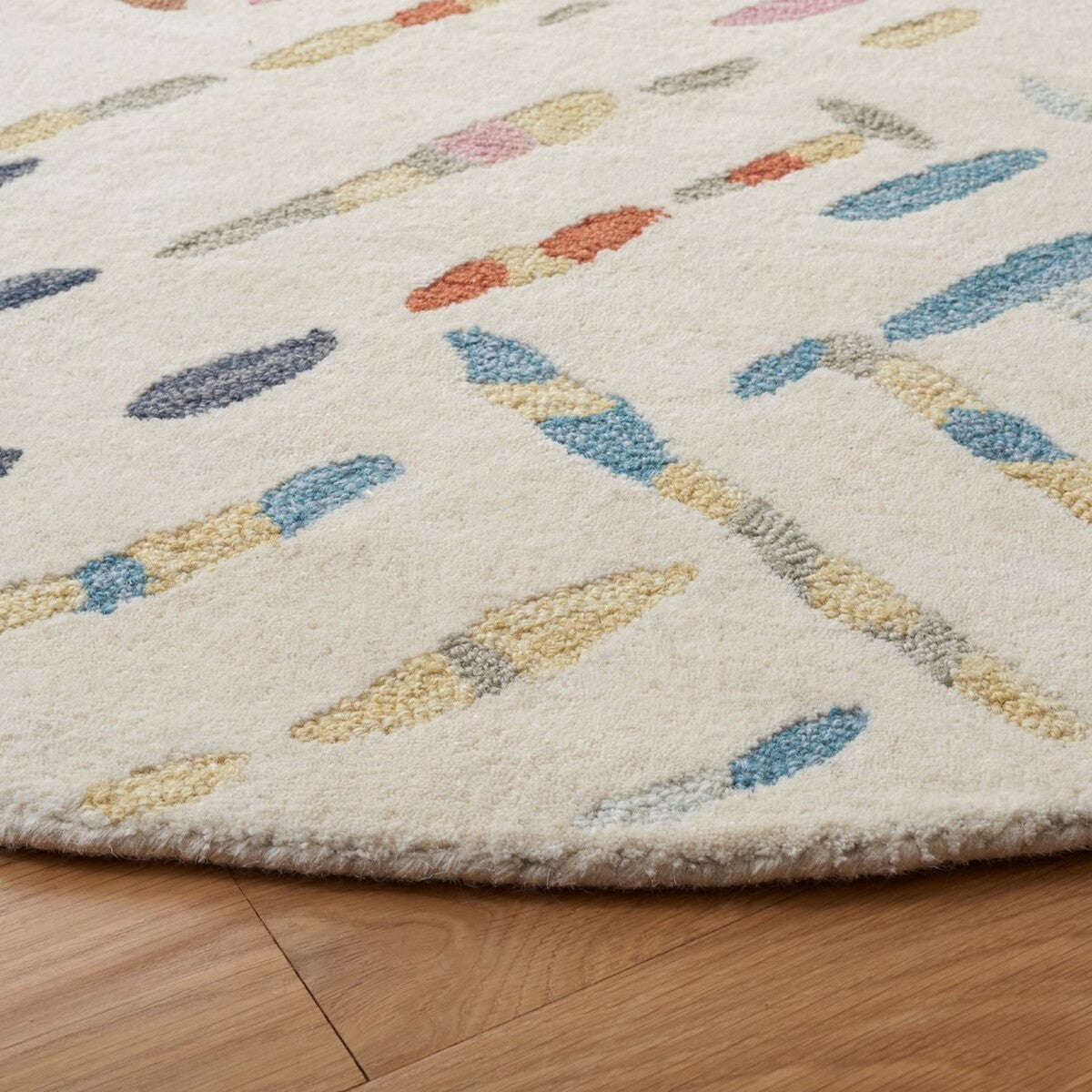 Luxurious and Durable Metro Hand-Tufted Wool and Cotton Area Rug for Elegant Rooms