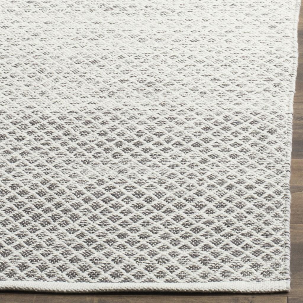 Luxurious Hand-Woven Thick Cotton Pile Rug from India for Cozy Homes