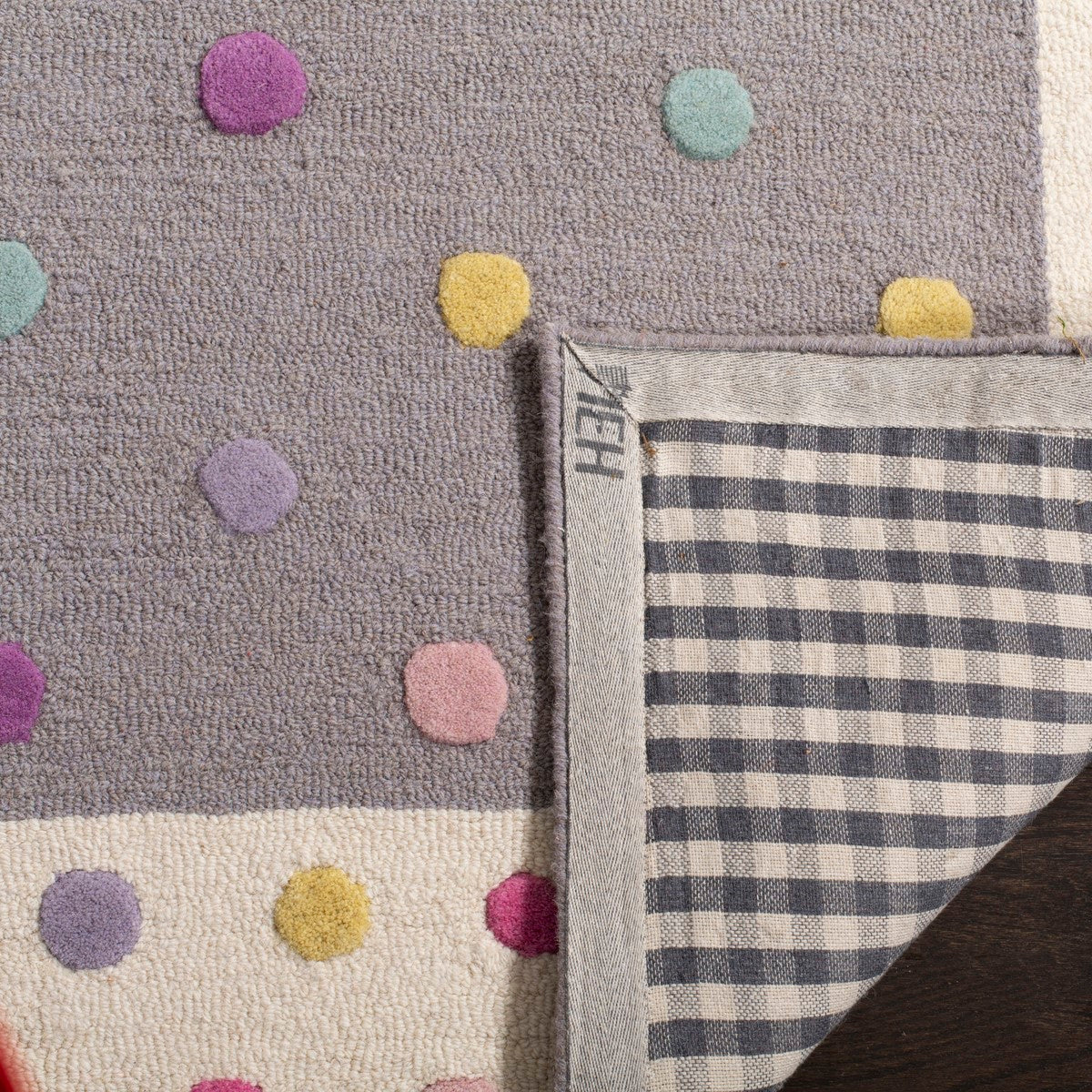 Luxurious Kids' SFK101 Hand - Tufted 100% Indian Wool Rug for a Cozy Room Decor