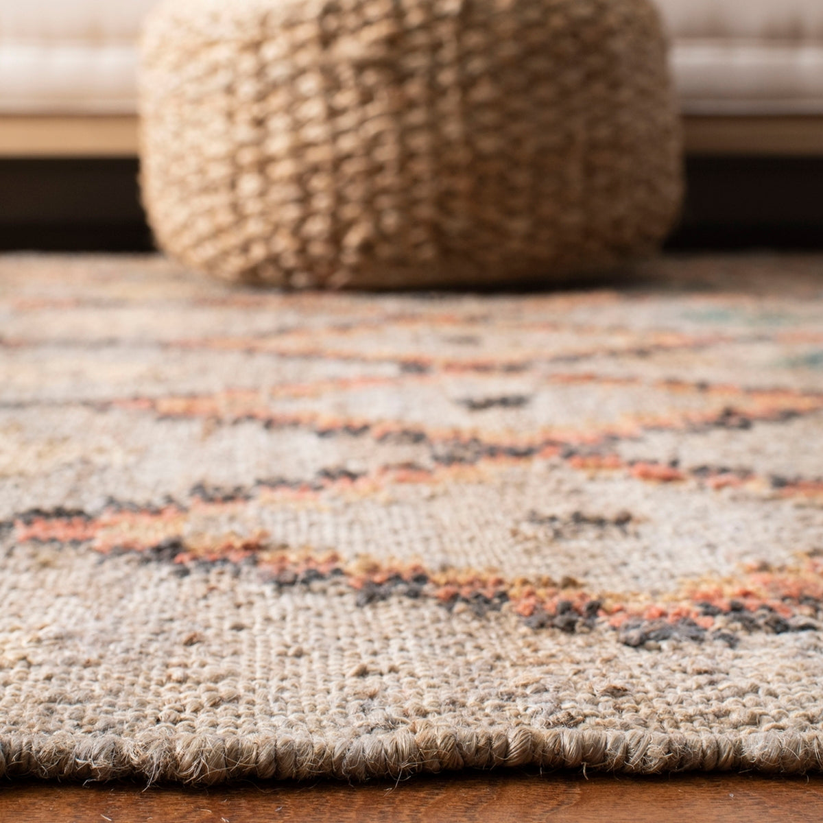 Handmade Indian Artisan Kilim Rectangle Rug Crafted from Jute and Cotton with Vibrant Design