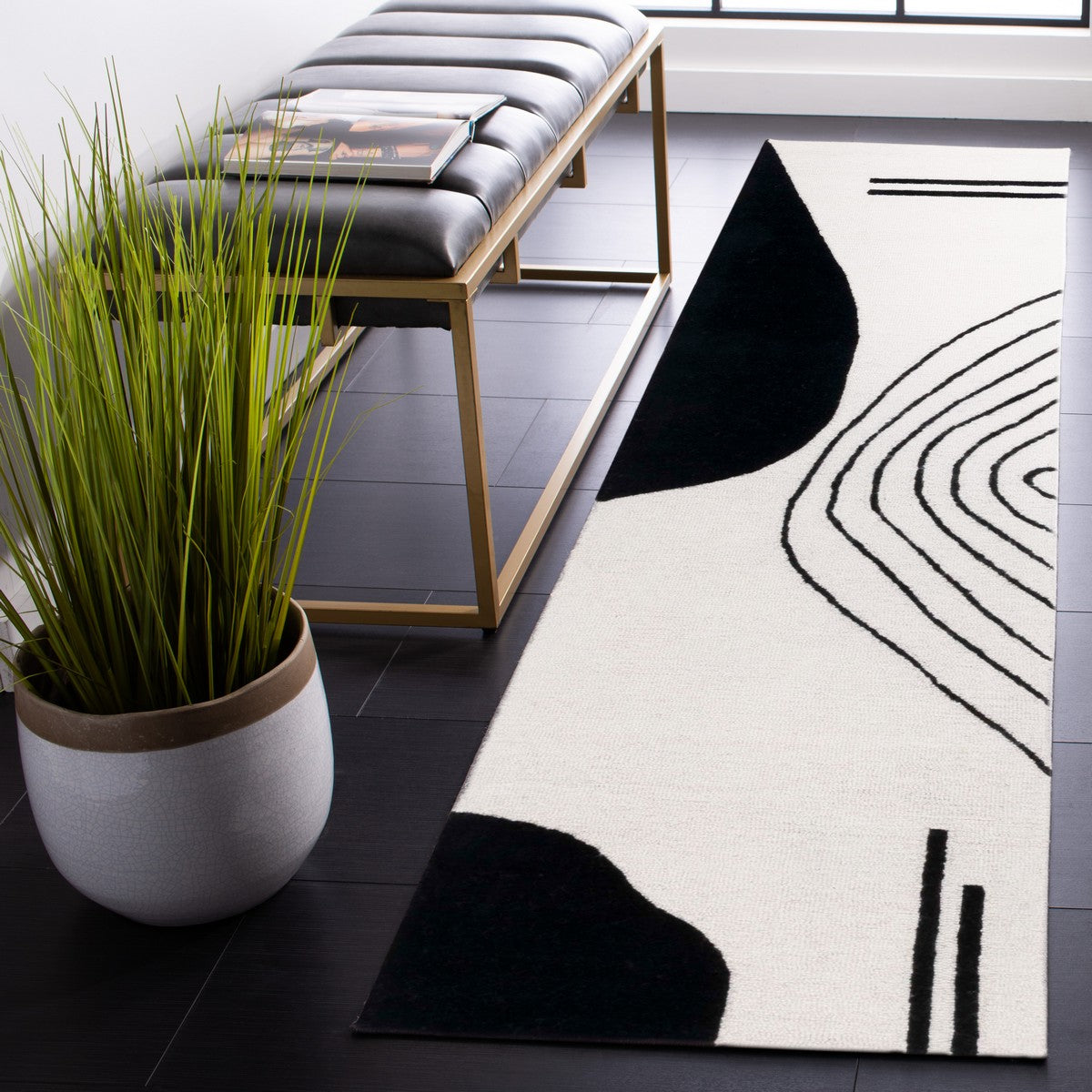 Luxurious Hand - Tufted Wool Cotton Contemporary Rug for Modern Rodeo - Style Homes