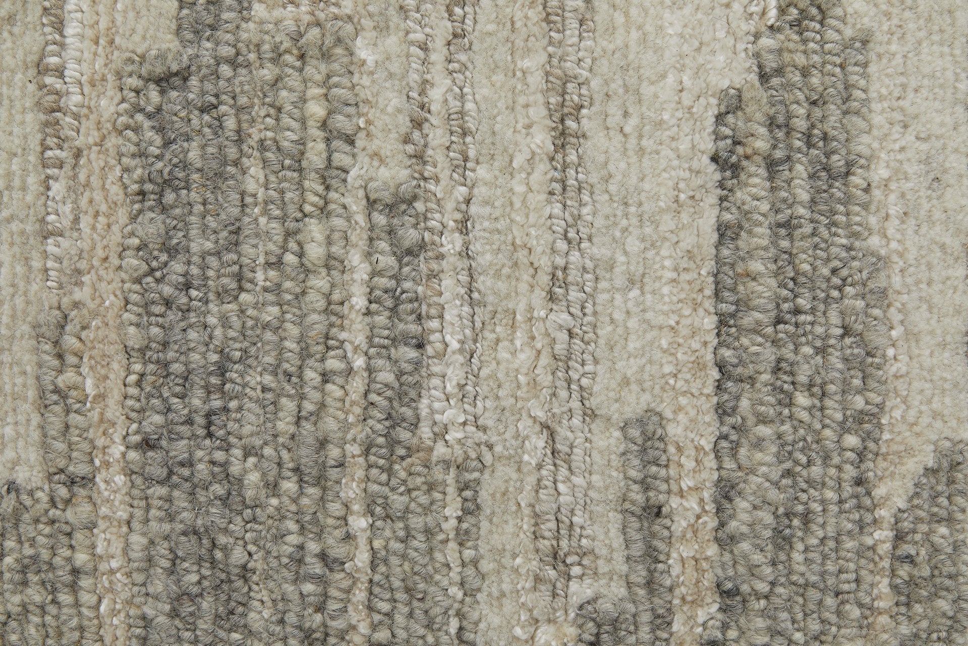 Navaro Hand-Woven Wool and Viscose Area Rug with Modern Abstract Design for Timeless Elegance and Cozy Warmth