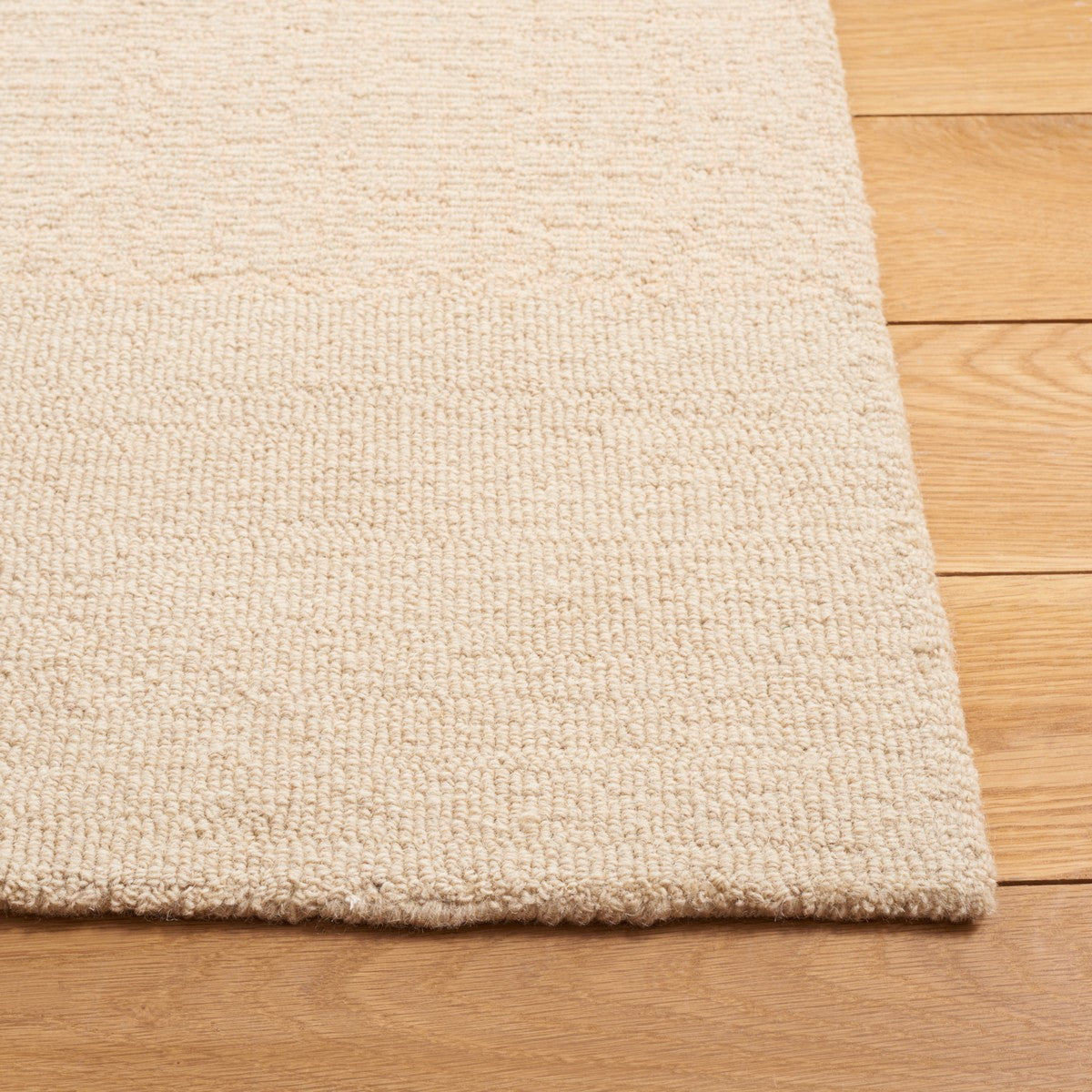 Luxurious Hand-Tufted Modern Wool Blend Rug for a Timeless Space Upgrade
