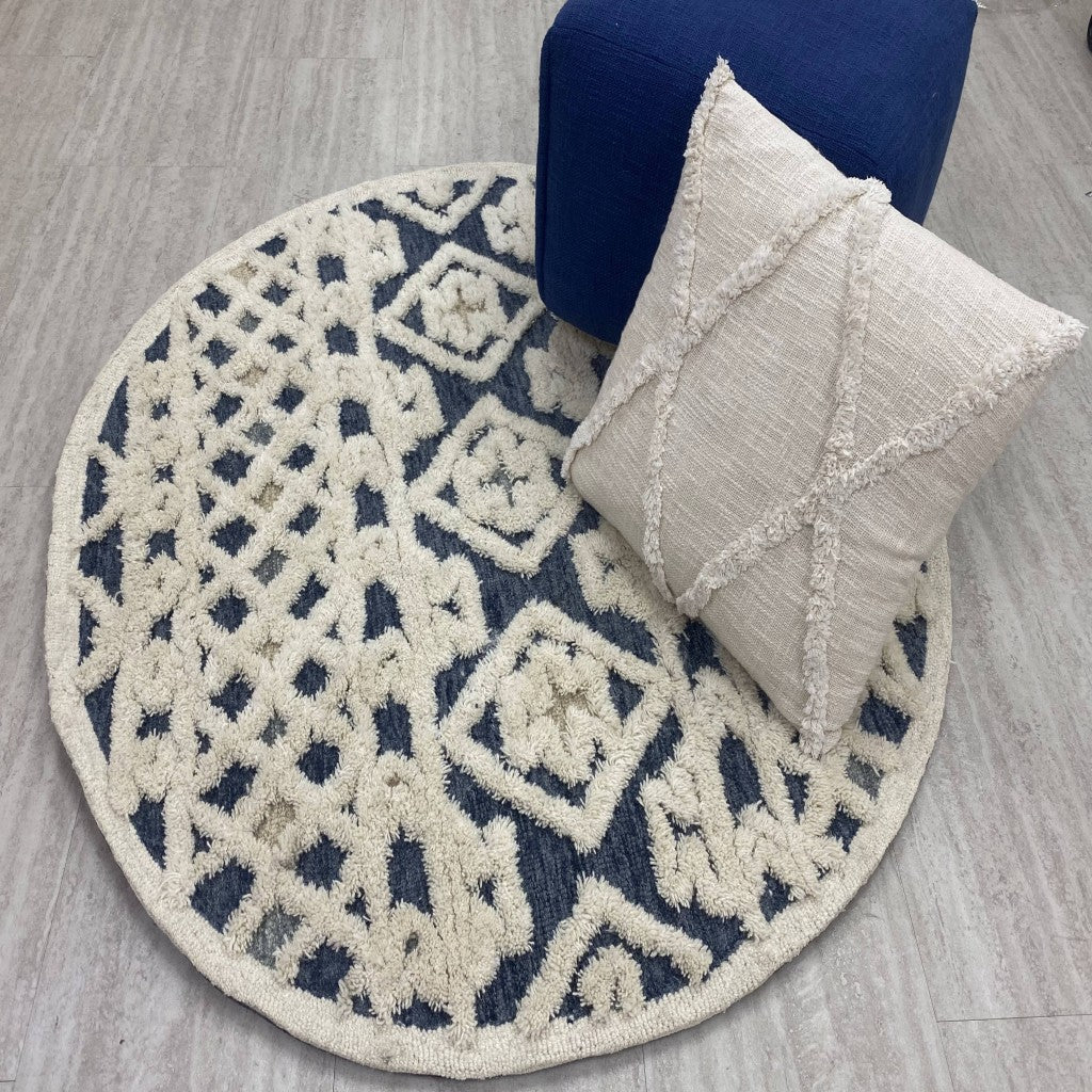 Exquisite Handmade Wool Bohemian Style Round Decorative Area Rug in Blue and Cream Tones for Elegant Interior Spaces