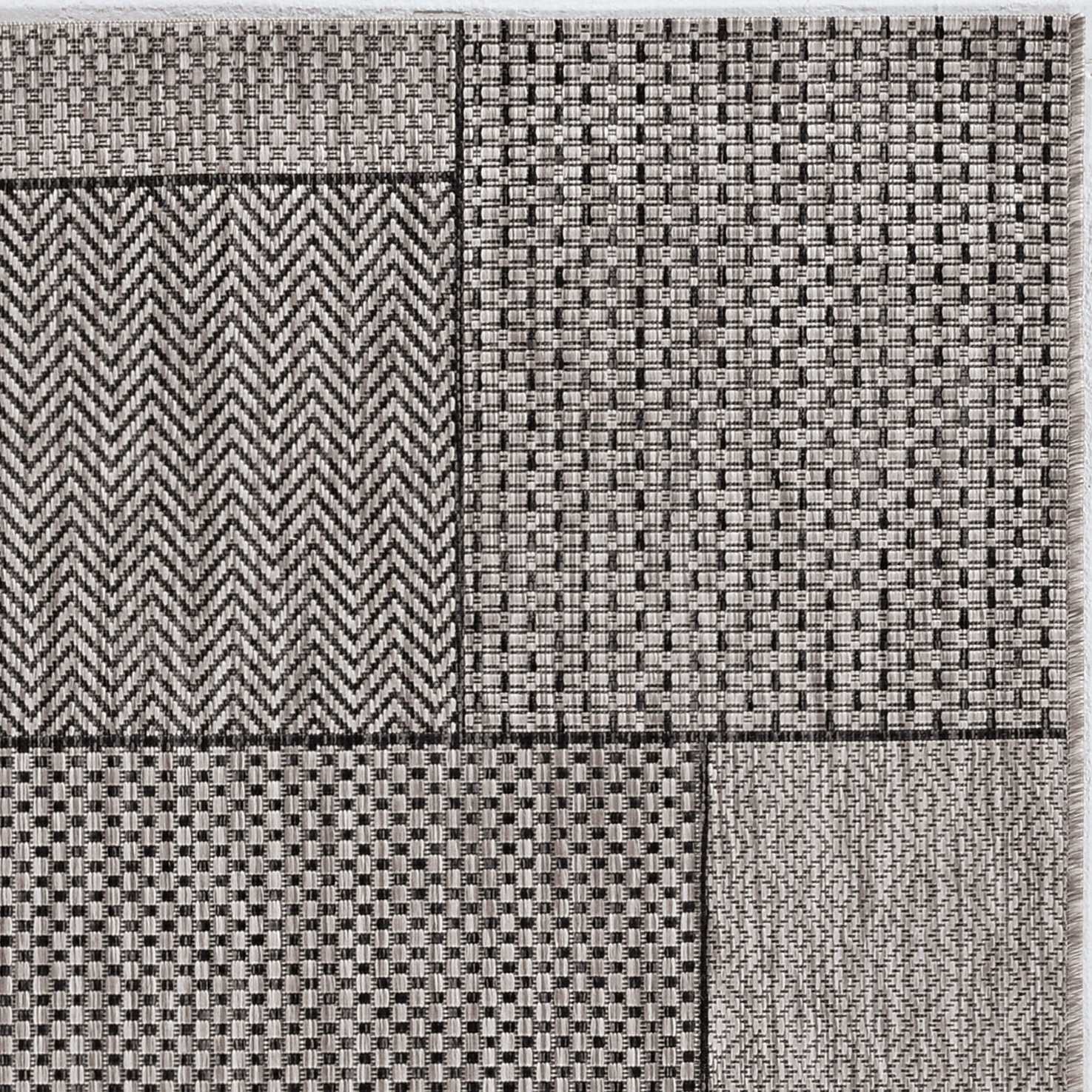 Stylish Gray Southwestern Indoor-Outdoor Round Area Rug for Elegant Spaces
