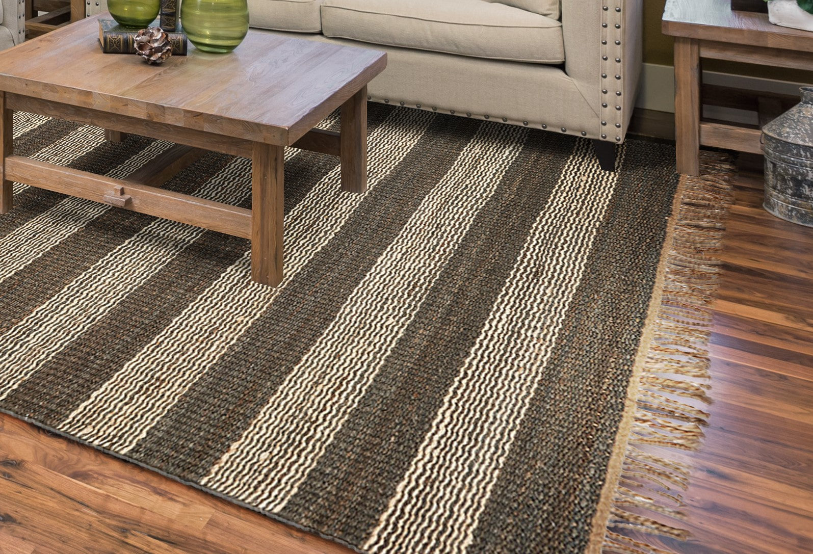 Artisan-Crafted Hand Woven Rectangle Area Rug in 5x7 ft Size - A Versatile Decorative Accent for Any Interior