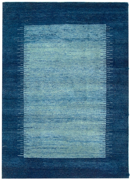 Luxurious Hand - Crafted Wool Area Rug with Rectangle Design from India for Sophisticated Home Decor
