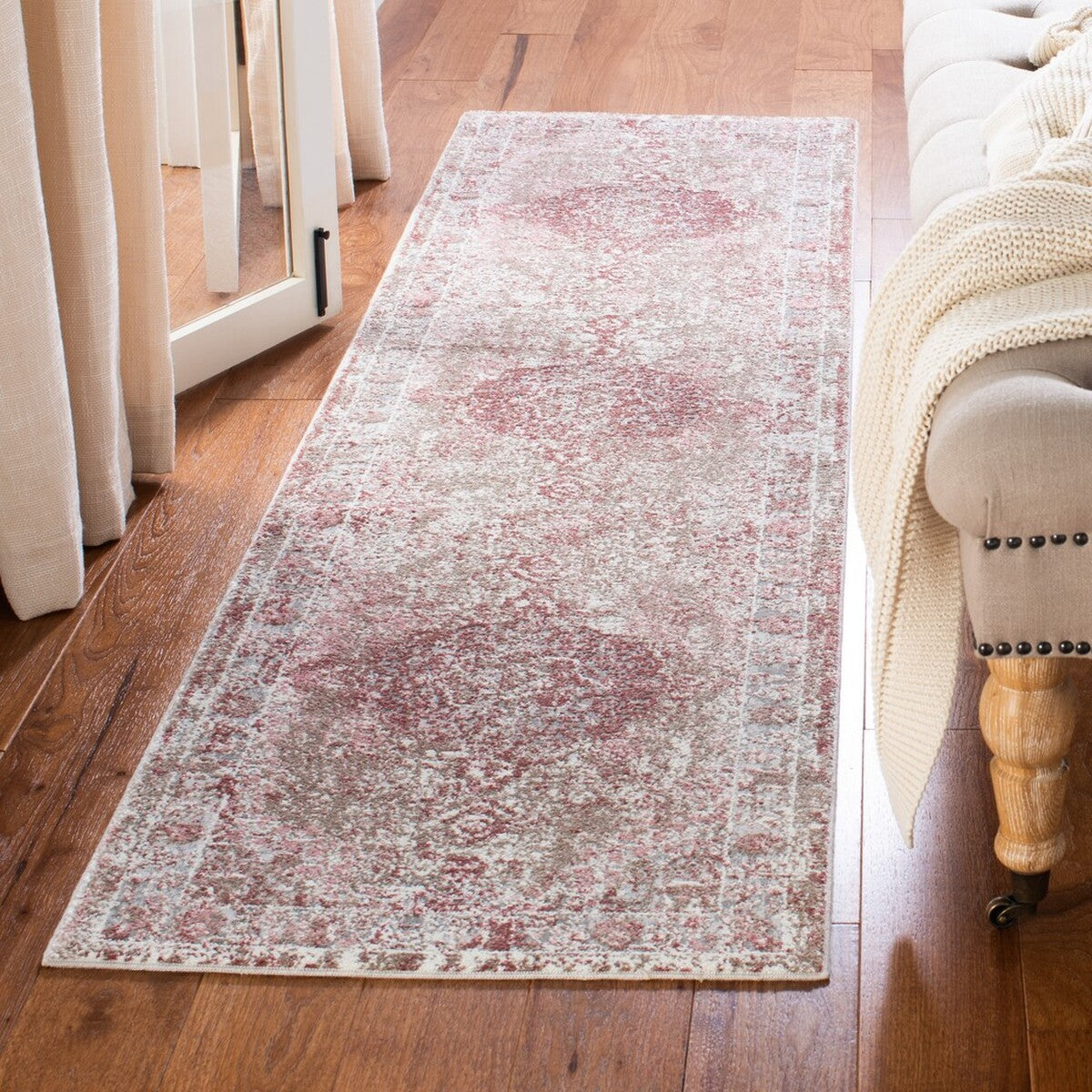 Lilypond 800 High - Quality Transitional Power - Loomed Area Rug: A Durable and Stylish Addition to Any Home Decor Scheme
