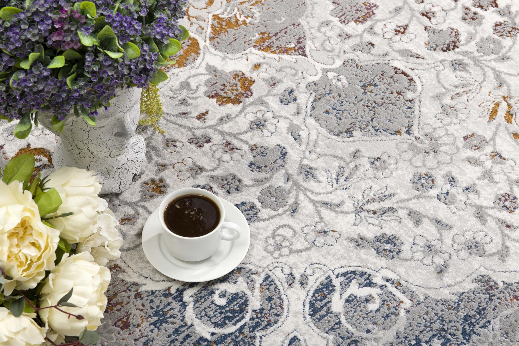Gray Abstract Patterned Area Rug - Sturdy, Soft Underfoot, Ideal for All Kinds of Room Decorations