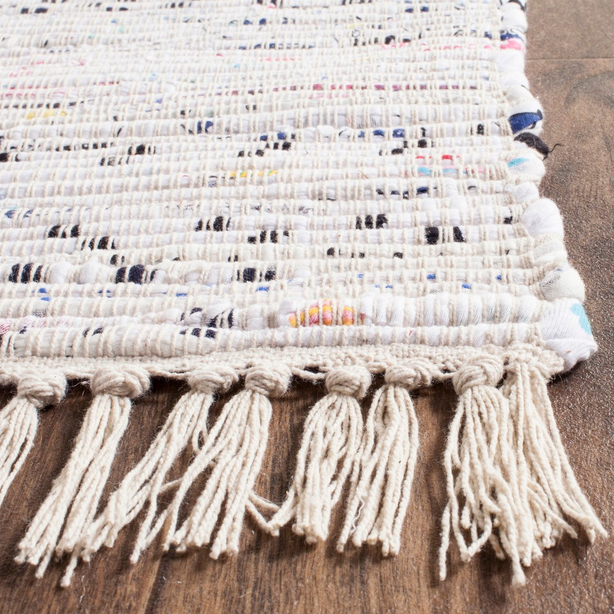 Chic Hand-Woven Cotton Pile Rag Rug: Colorful Artisanal Design for Casual Areas