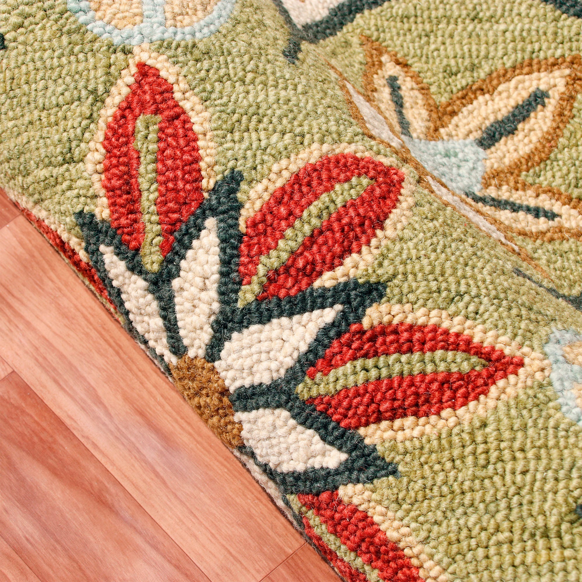 Elegant Hand-Tufted Green Wool Floral Area Rug for a Cozy Living Space