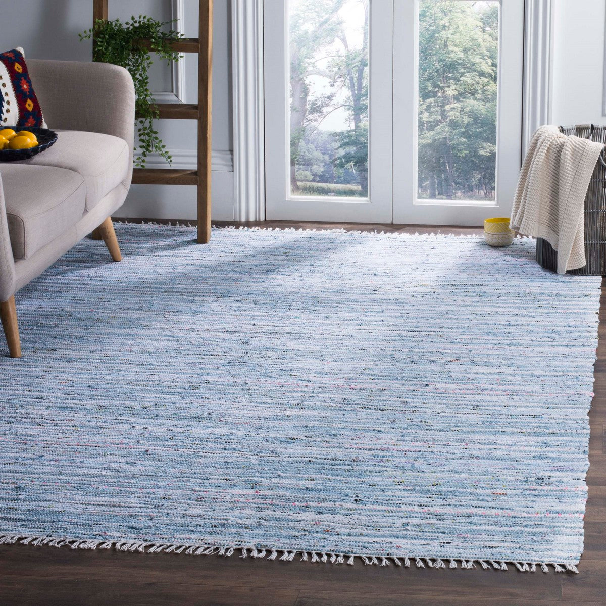 Handmade Woven Cotton Pile Rag Rug - A Piece of Art with Vibrant Colors and Timeless Charm for Casual Living Spaces