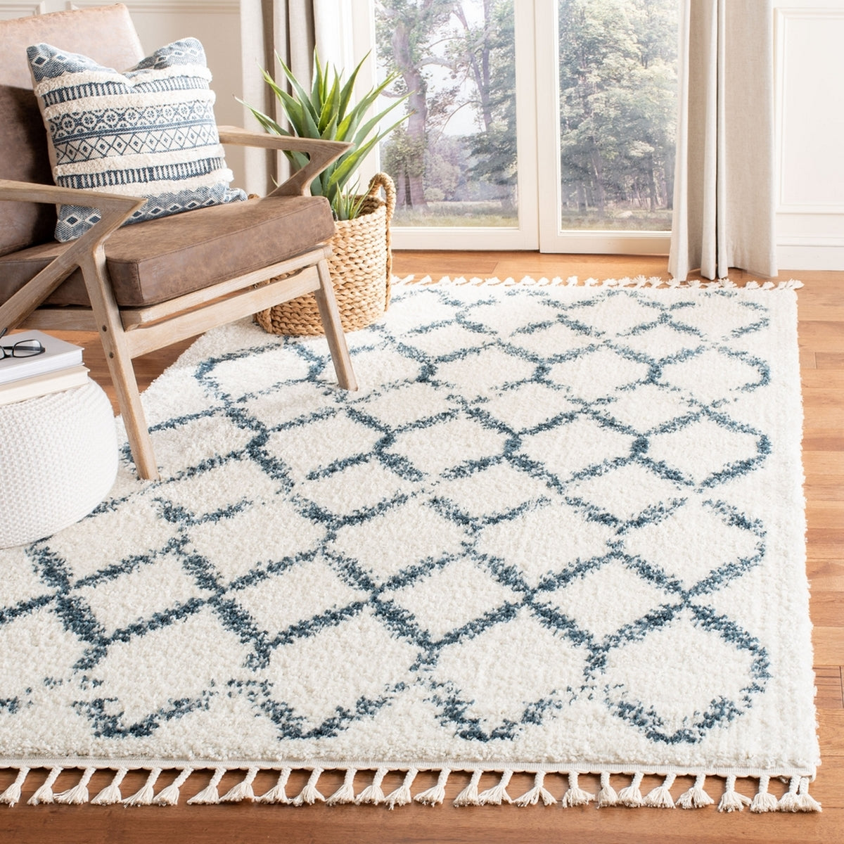Luxurious Berber Power Loomed Rectangular Rug with Soft Pile and Durable Polypropylene - Polyester Fiber Blend