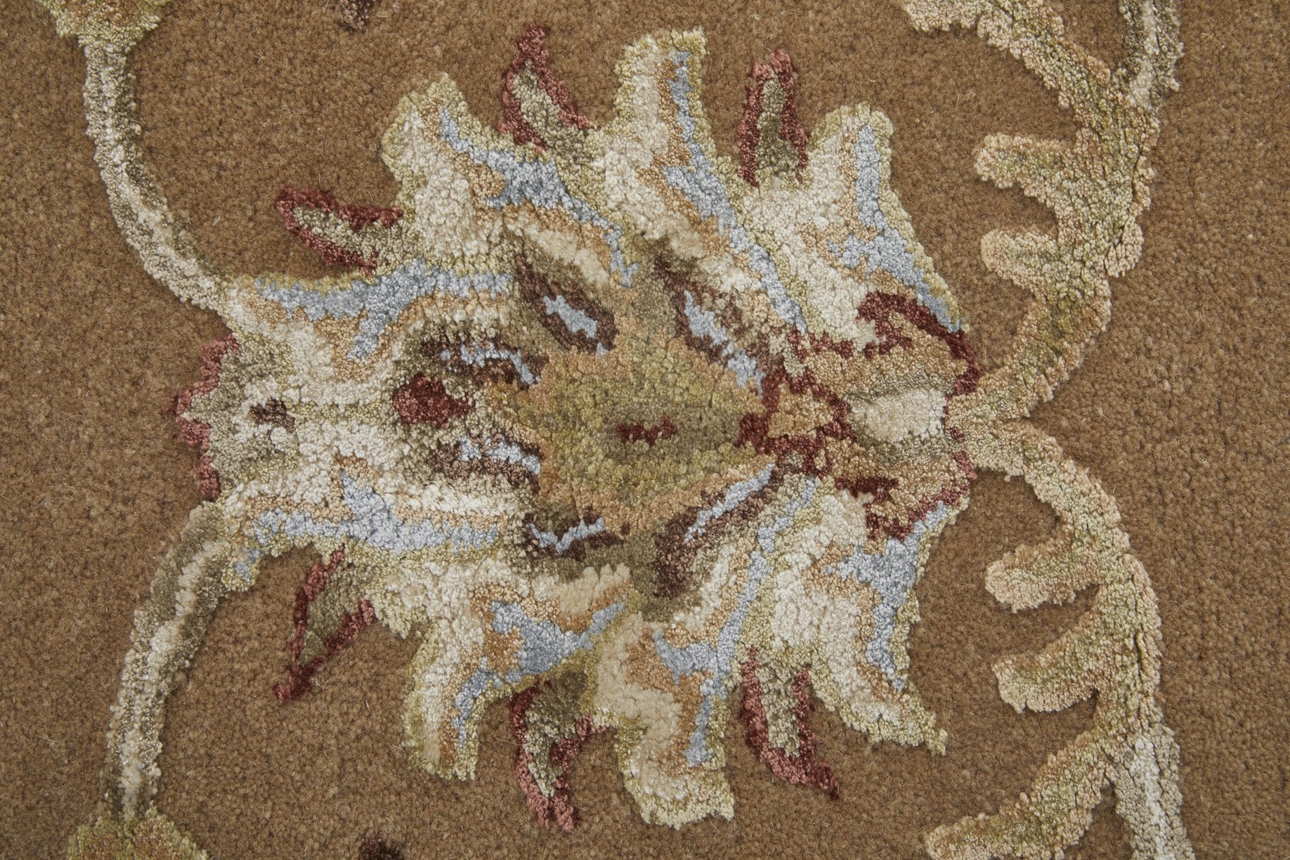 Prescott Hand-Tufted Floral Area Rug in Earth Tones - A Traditional Persian-Style Carpet for Elegant Living Spaces