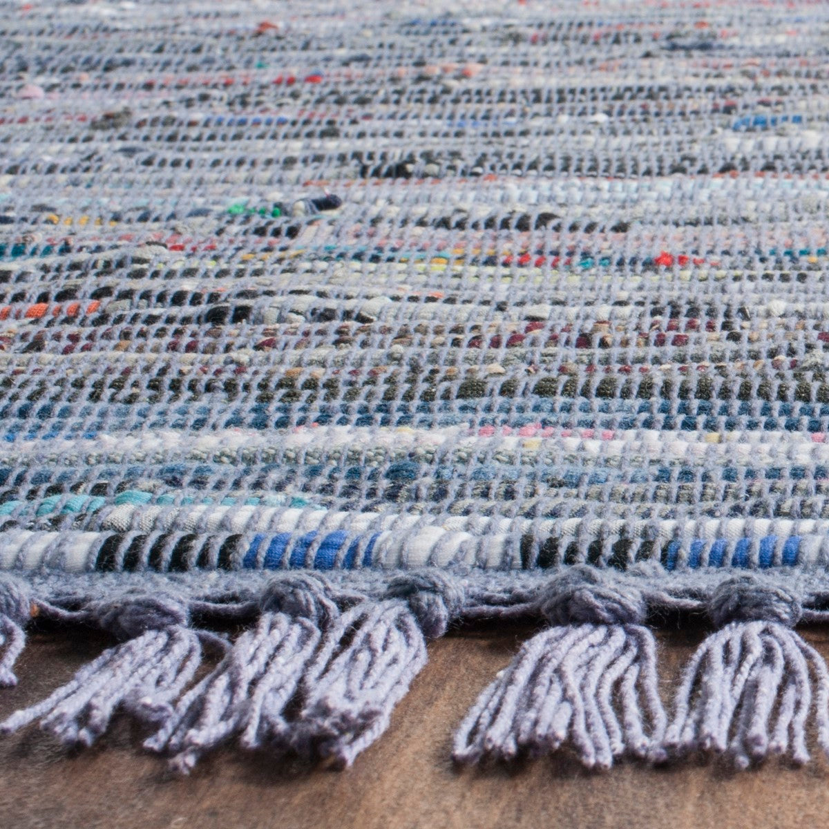 Chic Hand-Woven Cotton Pile Rag Rug: Colorful Artisanal Design for Casual Areas