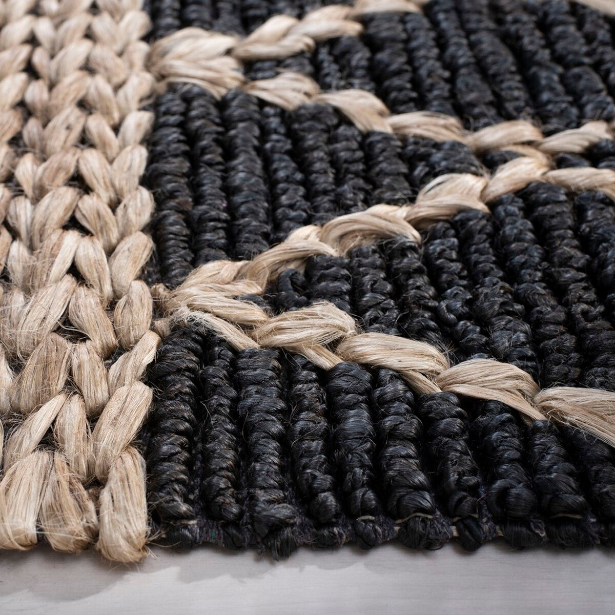 Eco-Friendly Indian Handmade Jute and Cotton Area Rug for Your Home