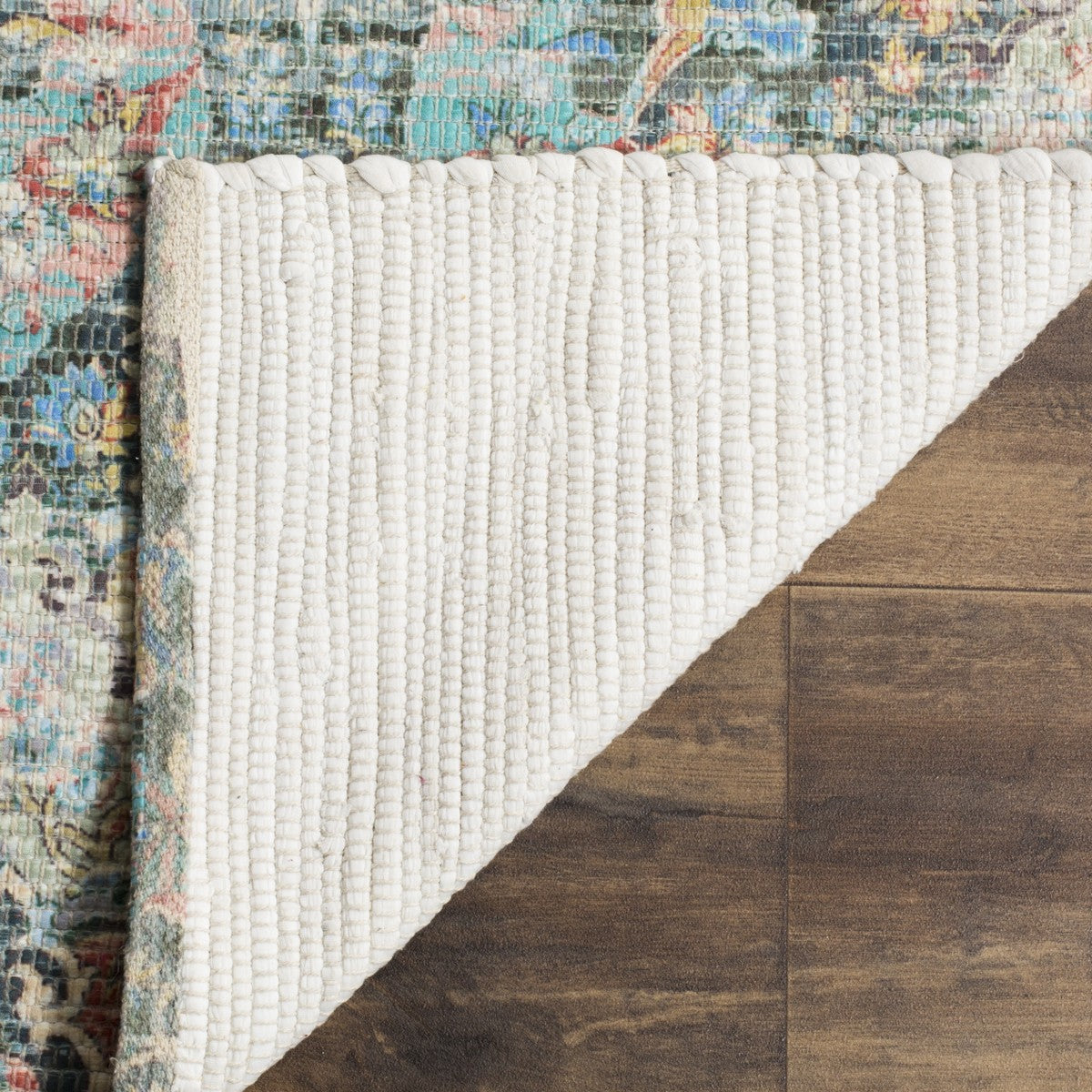 Luxurious Contemporary Hand - Loomed Saffron Rug: 80% Polyester, 20% Cotton for Elegance