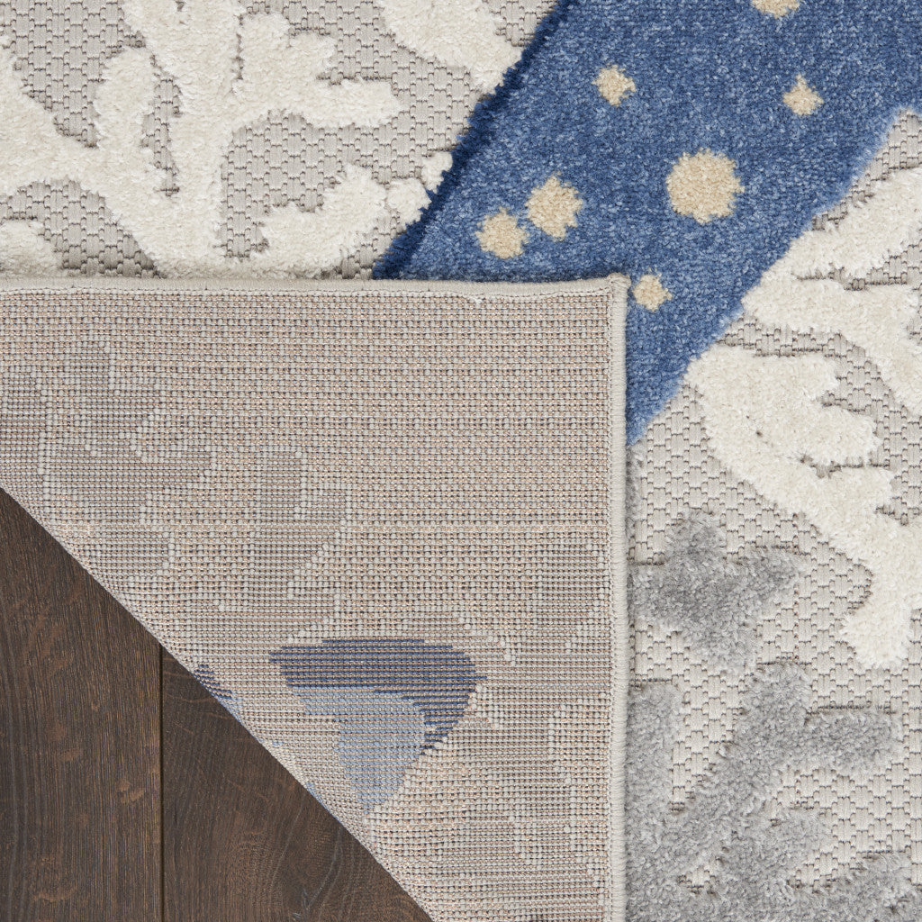 Stylish Indoor-Outdoor Blue and Gray Round Area Rug for Elegant Outdoor Living