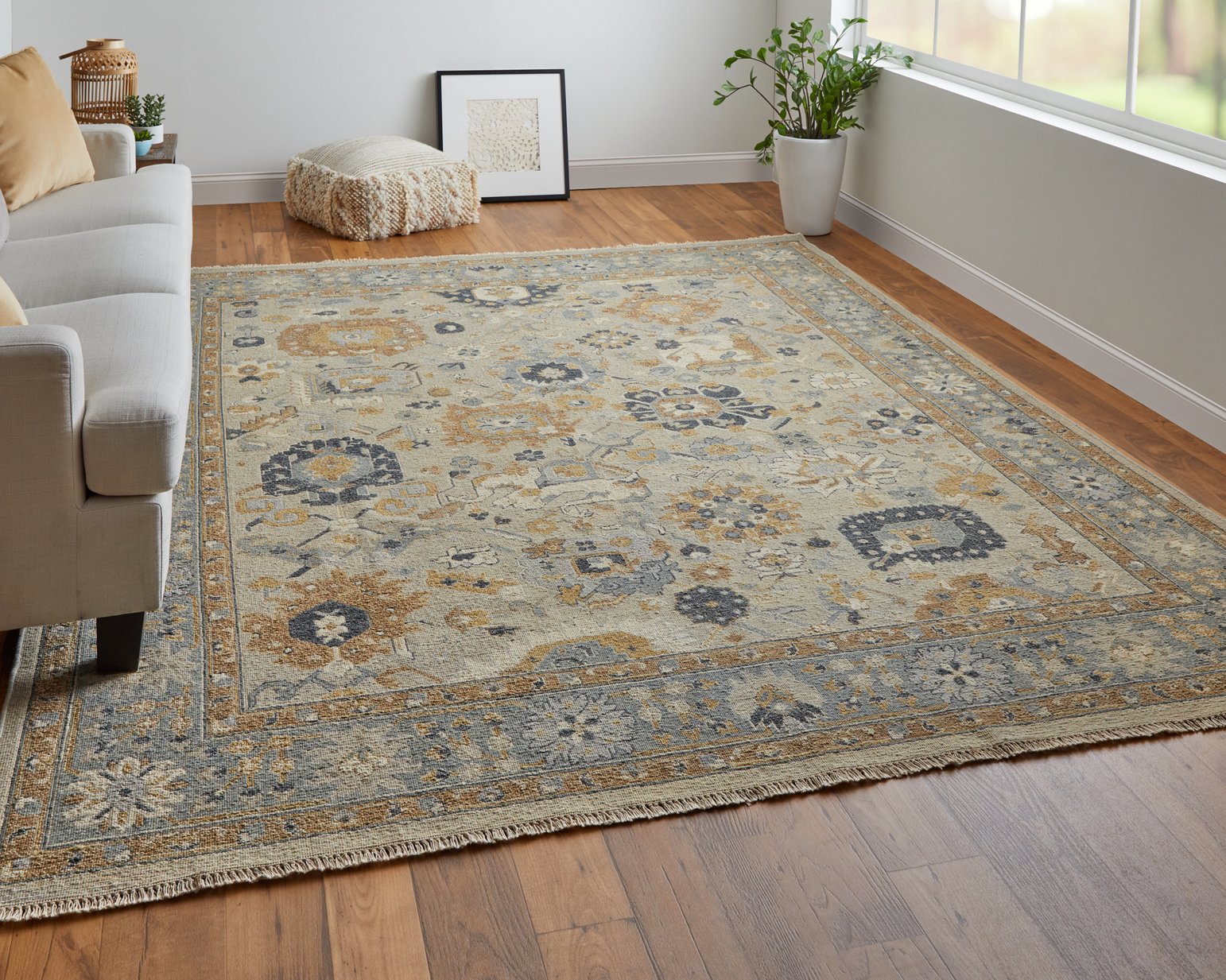 Corbitt Classic Hand - Knotted 100% Wool Oriental Persian - Inspired Rug for Everlasting and Elegant Living Spaces