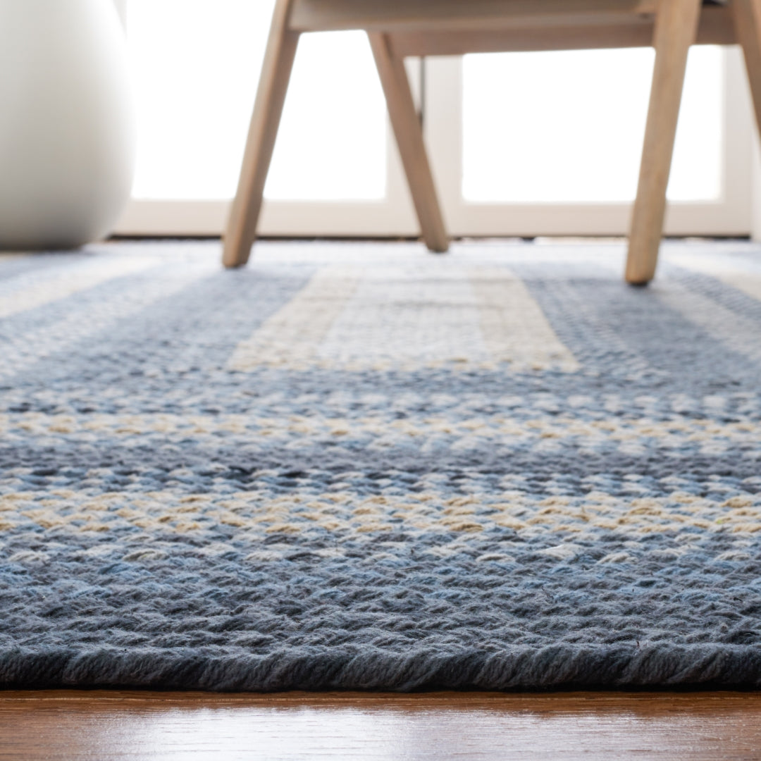 Stylish and Durable Contemporary Flat Weave Braided Rug Made of 92% Cotton for Any Home Decor Space