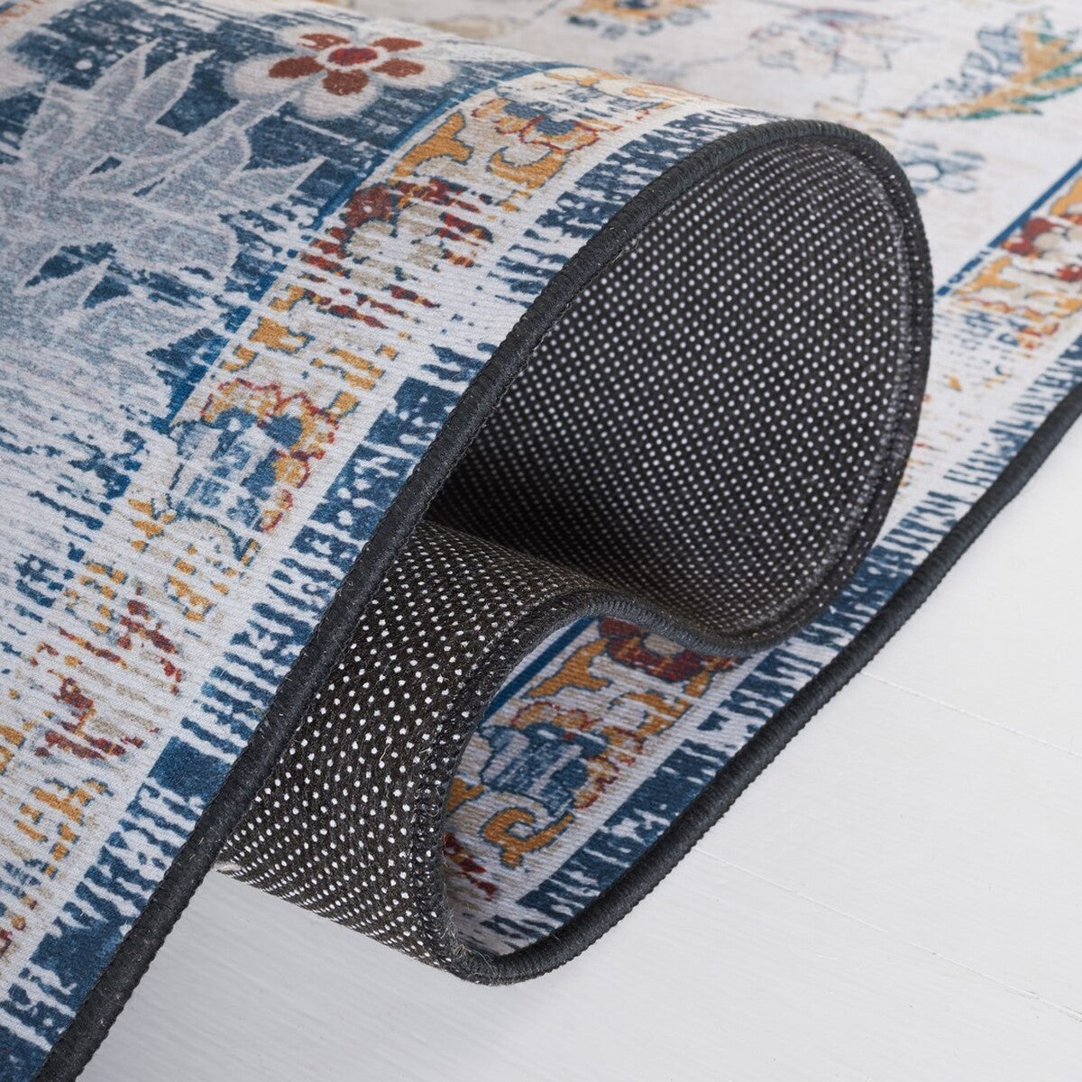 Tucson Power Loomed Luxury Traditional Floor Rug - Made of 100% Polyester, Anti-Slip, Machine Washable, with an Elegant Design