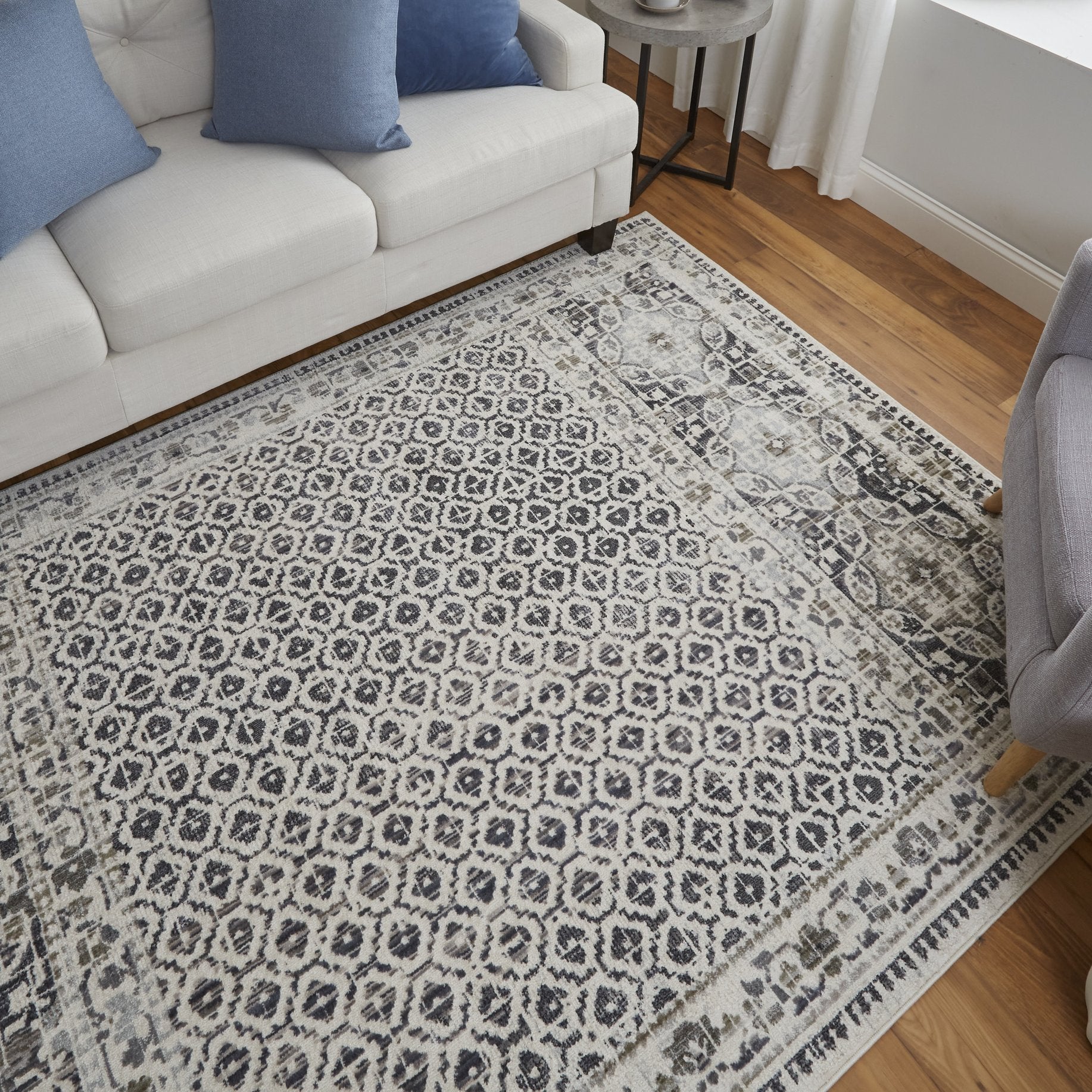 Kano Durable Stain & Fade-Resistant Distressed Geometric Rug for Modern Homes