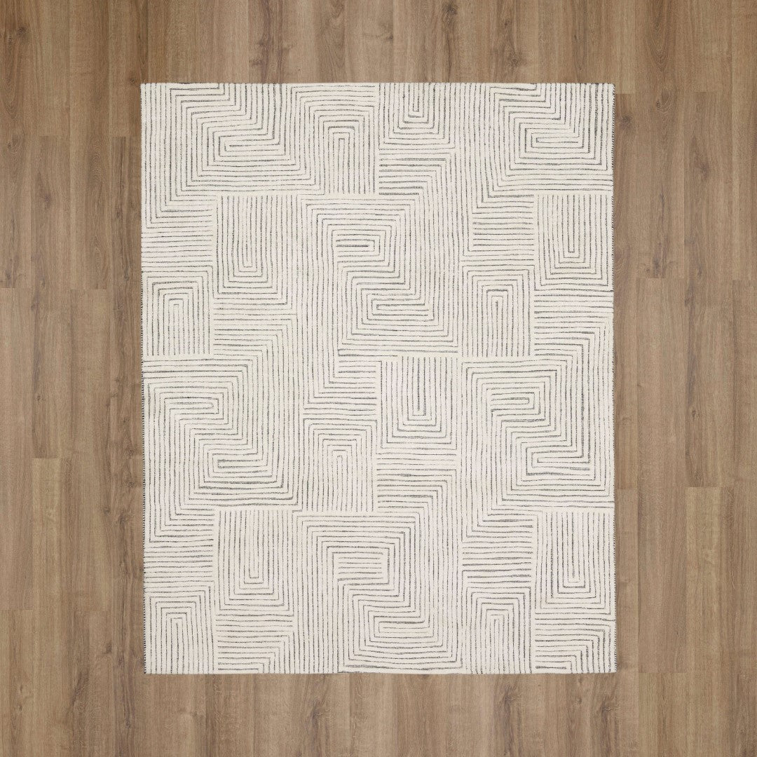 Stylish Geometric Hand-Woven Polyester Area Rug for High Traffic Spaces with Easy Maintenance