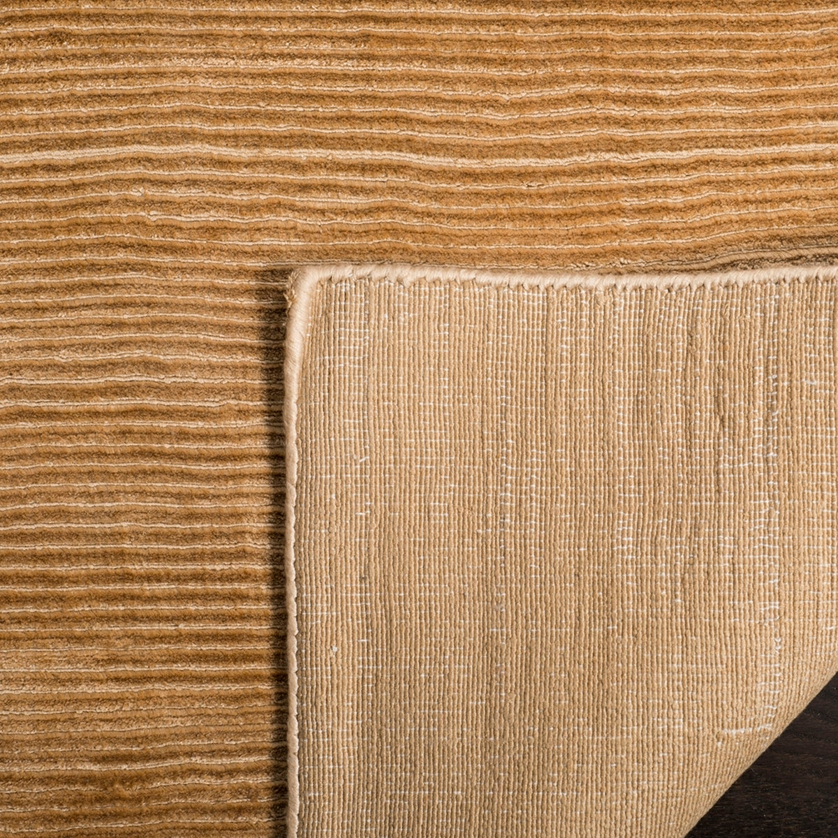 Mirage Luxury Hand - Loomed Area Rug: Exuding Hollywood Glamour with Sophisticated Tone - on - Tone Viscose for Lavish Spaces