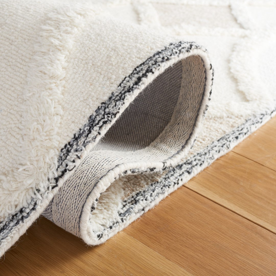 Luxurious Casablanca Hand-Tufted 80% Wool Blend Bohemian Area Rug for Stylish Spaces