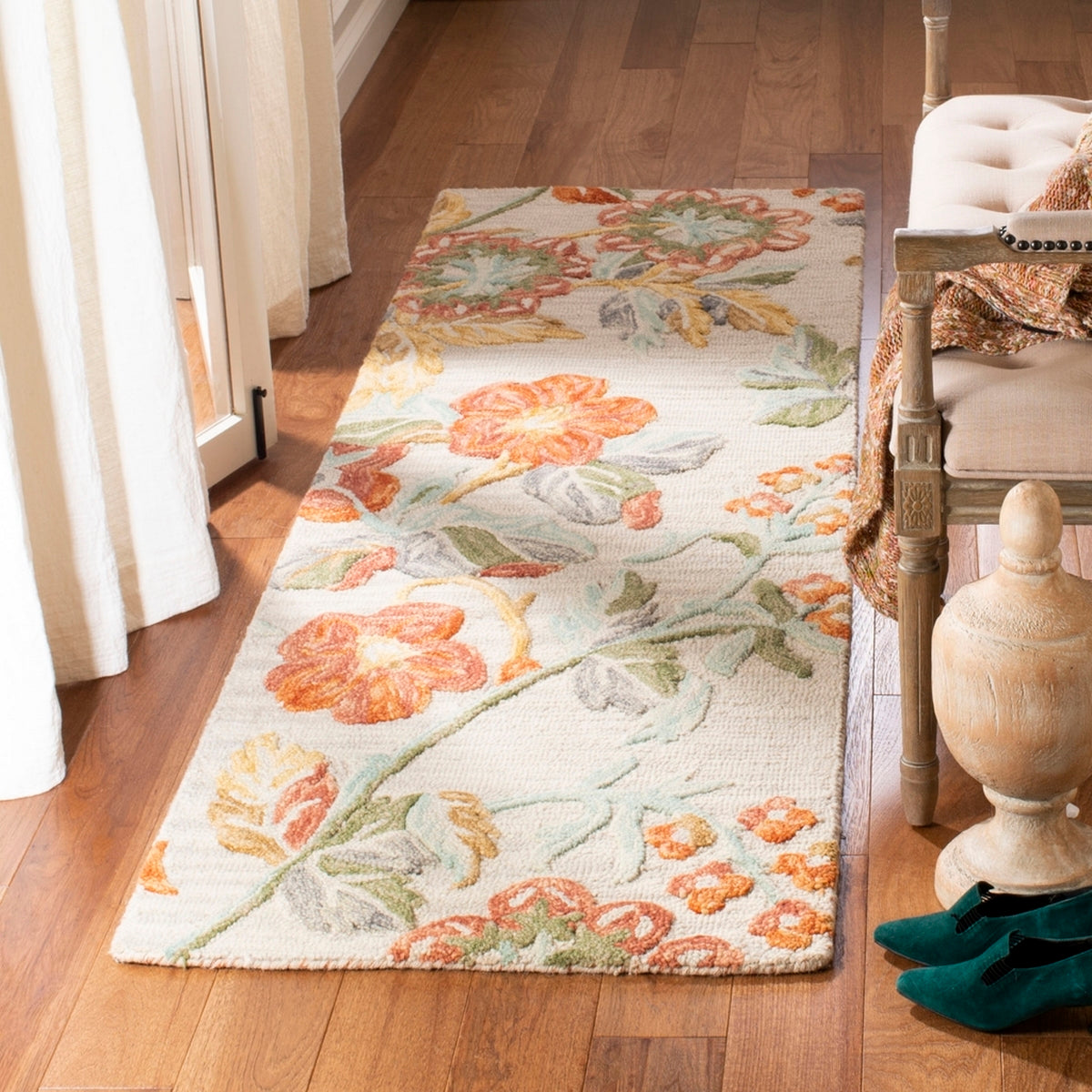 Luxurious Hand - Tufted Indian Wool Rug with Soft Pile for Cozy Homes