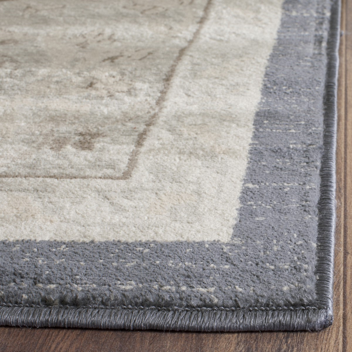 Safavieh Vintage VTG440 Dark Blue & Cream Power Loomed Area Rug with Elegant Floral Design
