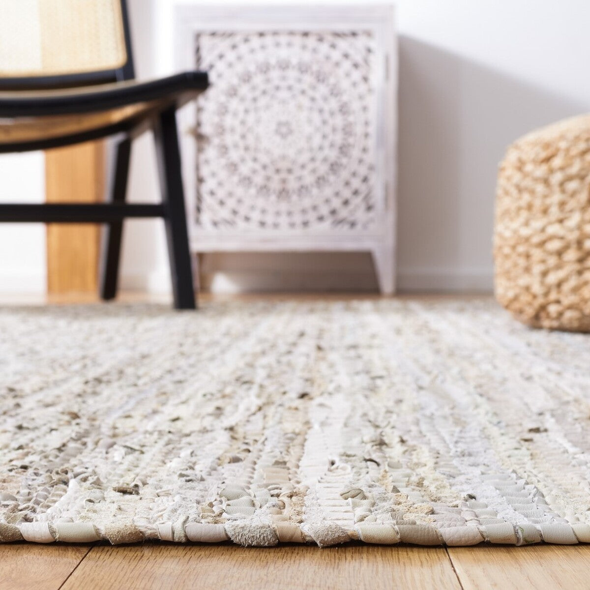 Eco-Friendly 90% Recycled Leather Vintage 501 Contemporary Flat Weave Rug