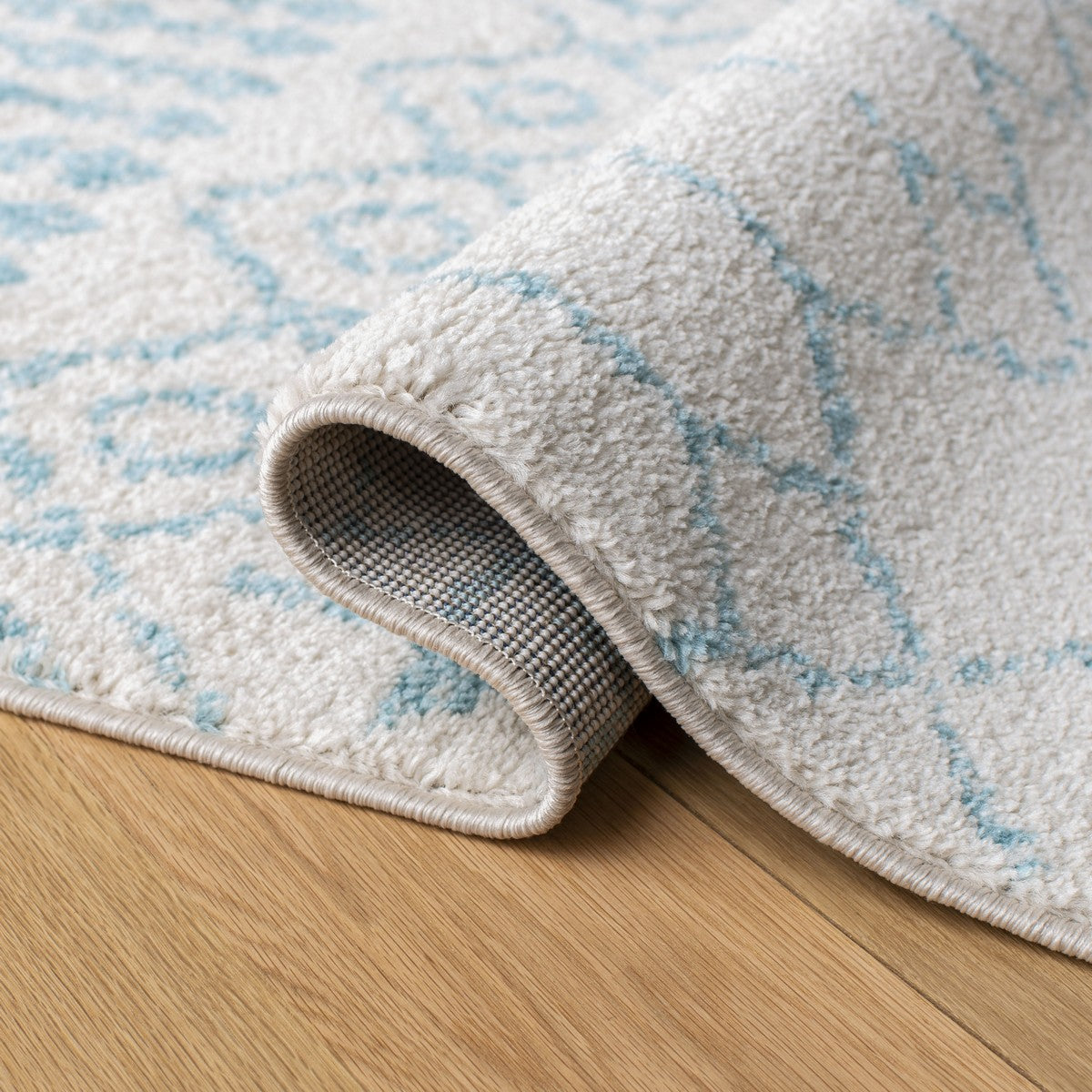 Stylish and Durable Tulum Bohemian Power Loomed Polypropylene Area Rug for Any Space