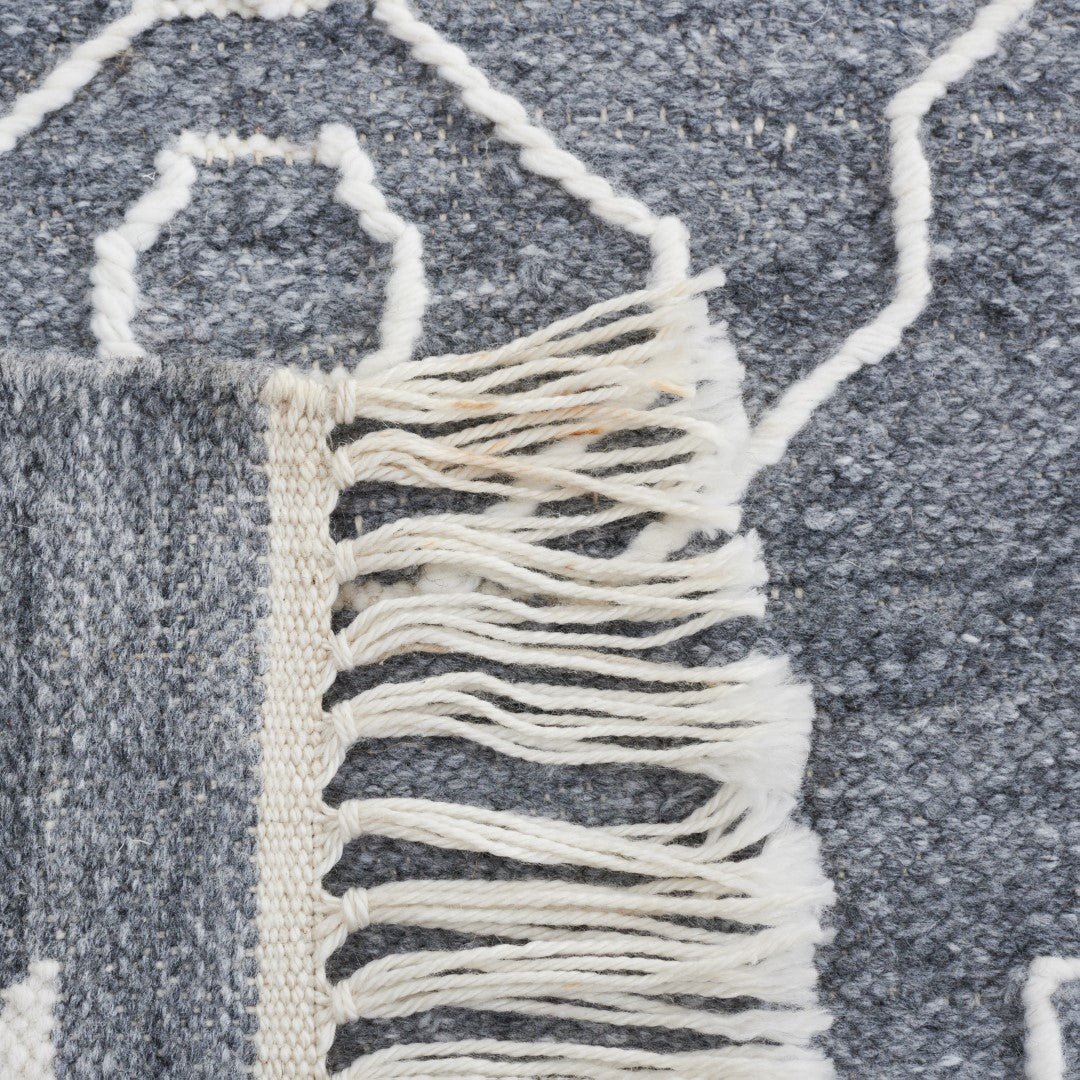 Stylish India-Made Polypropylene Flat Weave Rug 763 - Durable for Any Space