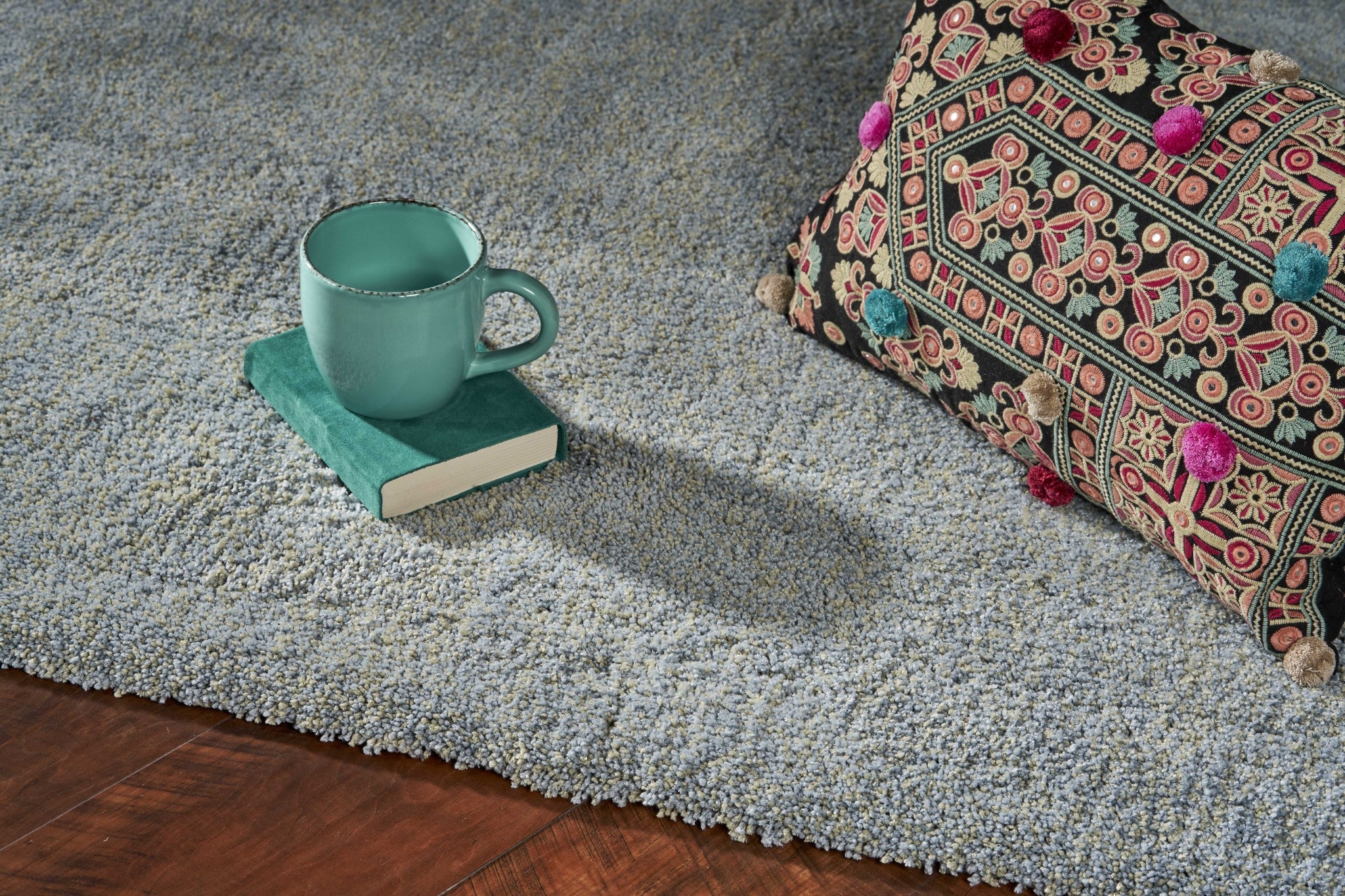 Hand-Woven Blue Heather Shag Area Rug with Cotton Backing for Modern Interiors