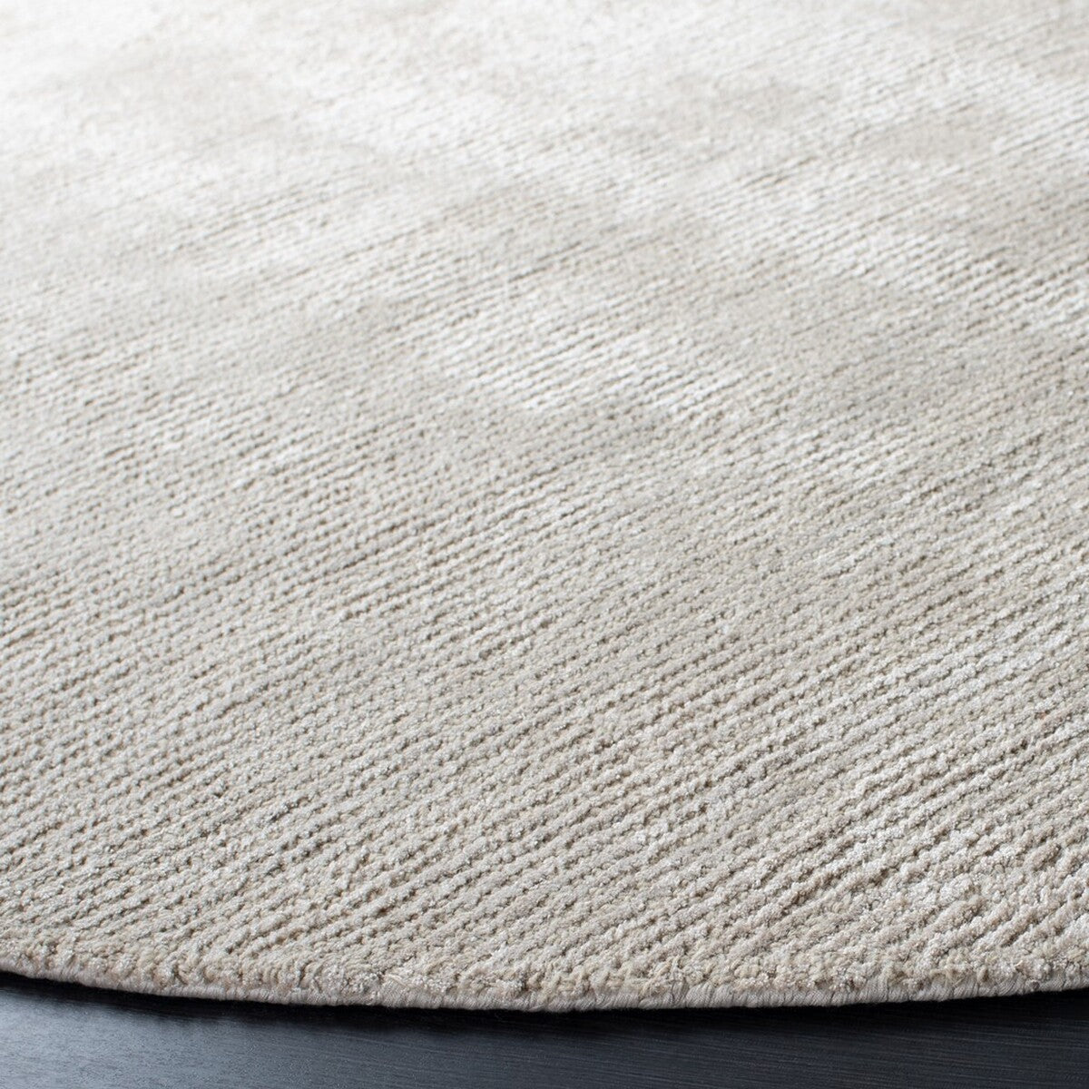 Himalaya Hand-Tufted Contemporary Luxury Floor Rug Made of Premium Viscose and Wool Pile for Sophisticated Home Decor