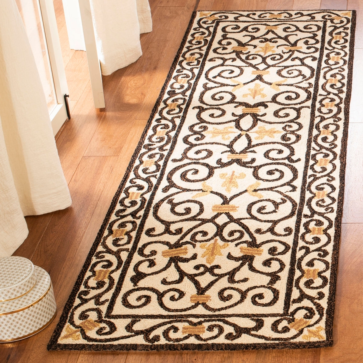 Exquisite American Country Style Chelsea Hand-Hooked Wool Pile Floor Rug for Enduring Elegance