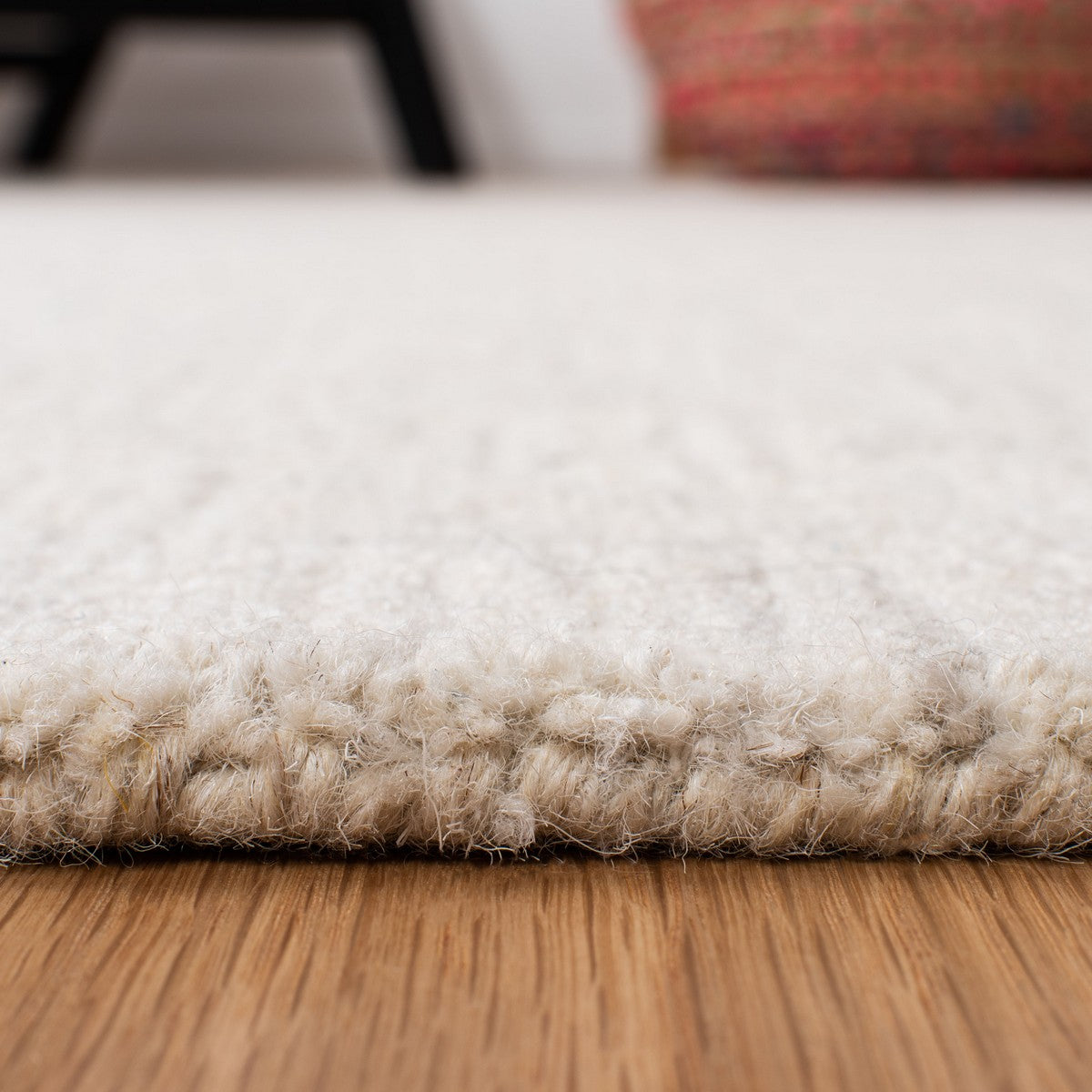 Luxurious Indian-Made Hand Tufted 100% Wool Pile Micro-Loop Rug for Any Space