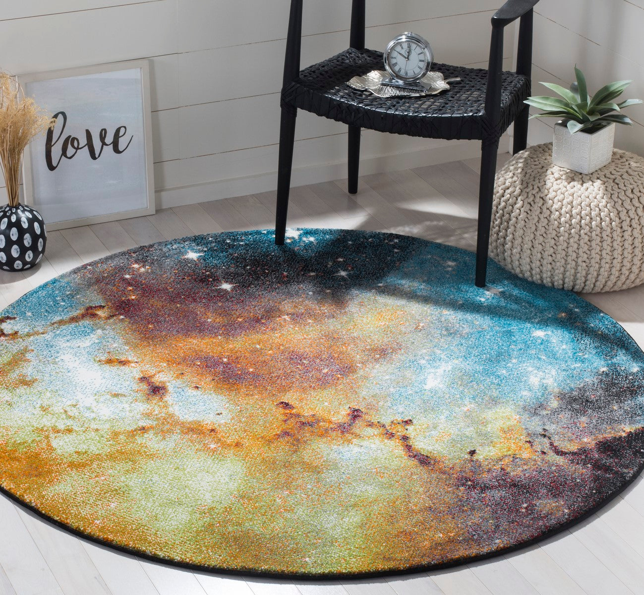 Luxurious Galaxy Power Hand - Loomed Polypropylene Rug with Soft Pile for Creating Cozy Living Spaces