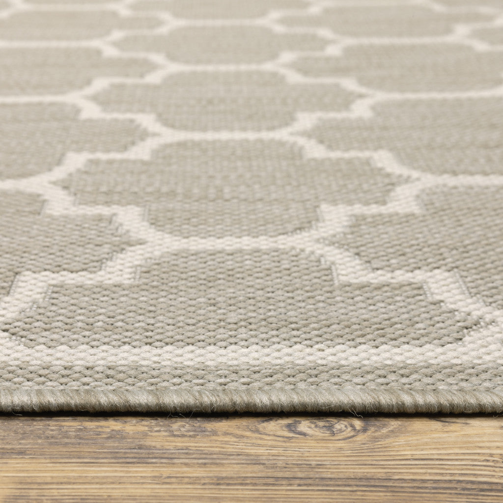 Stylish Stain-Resistant Gray and Ivory Geometric Outdoor Rug for Kids and Pets