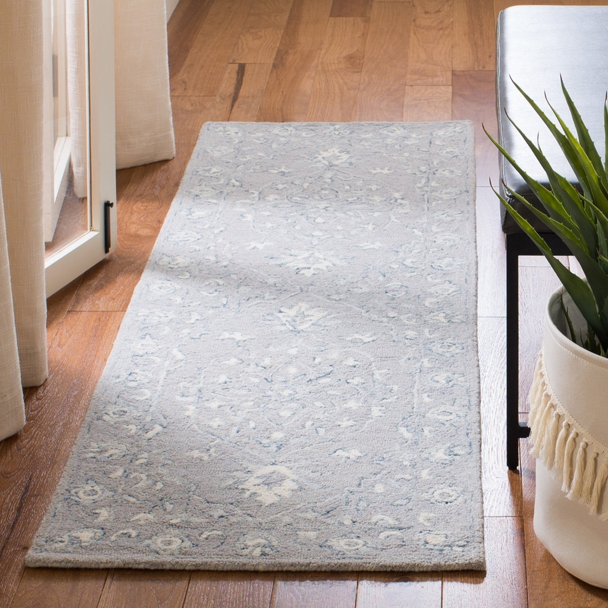 Elegant Indian-Made Micro Hand-Tufted Wool Rug with 7MM Soft Loop Pile in Rectangle Shape